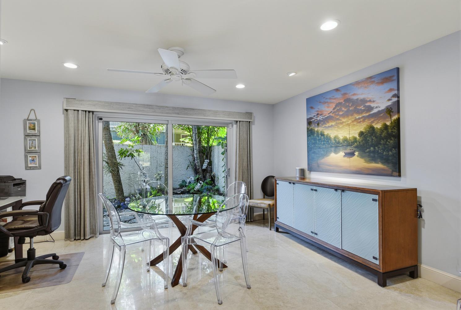 1172 Hillsboro Mile 2-4