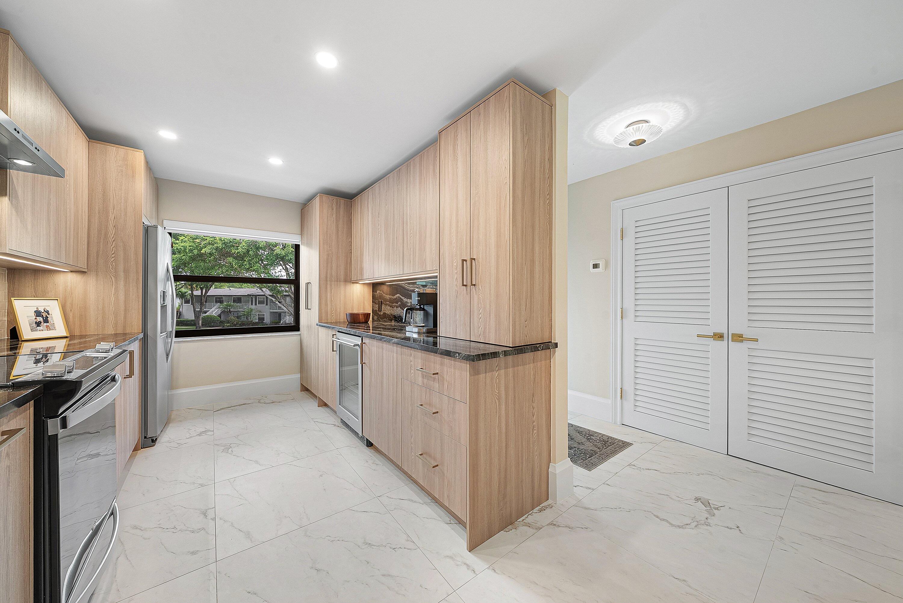 12 Southport Lane D