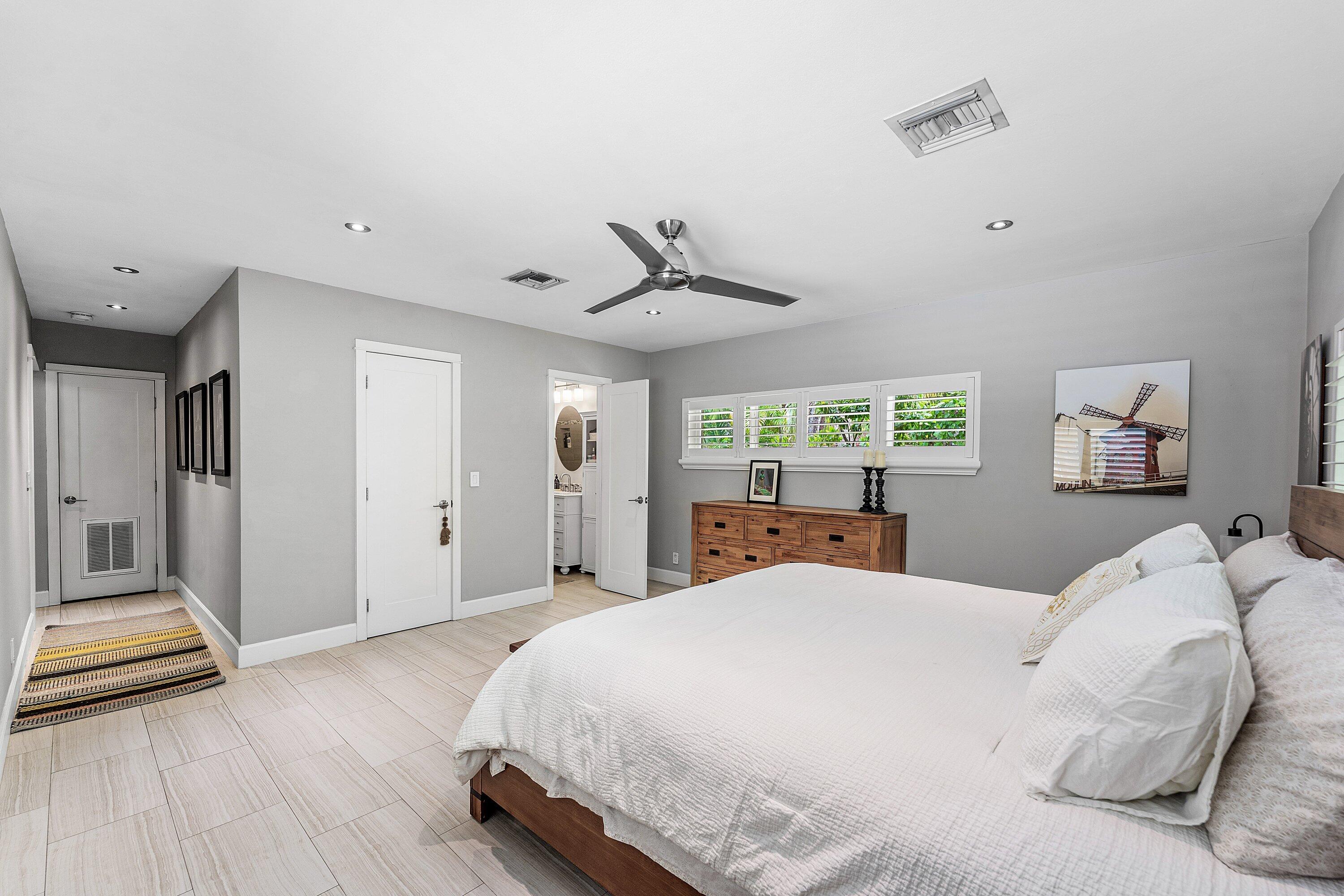 2130 SW 27TH Terrace
