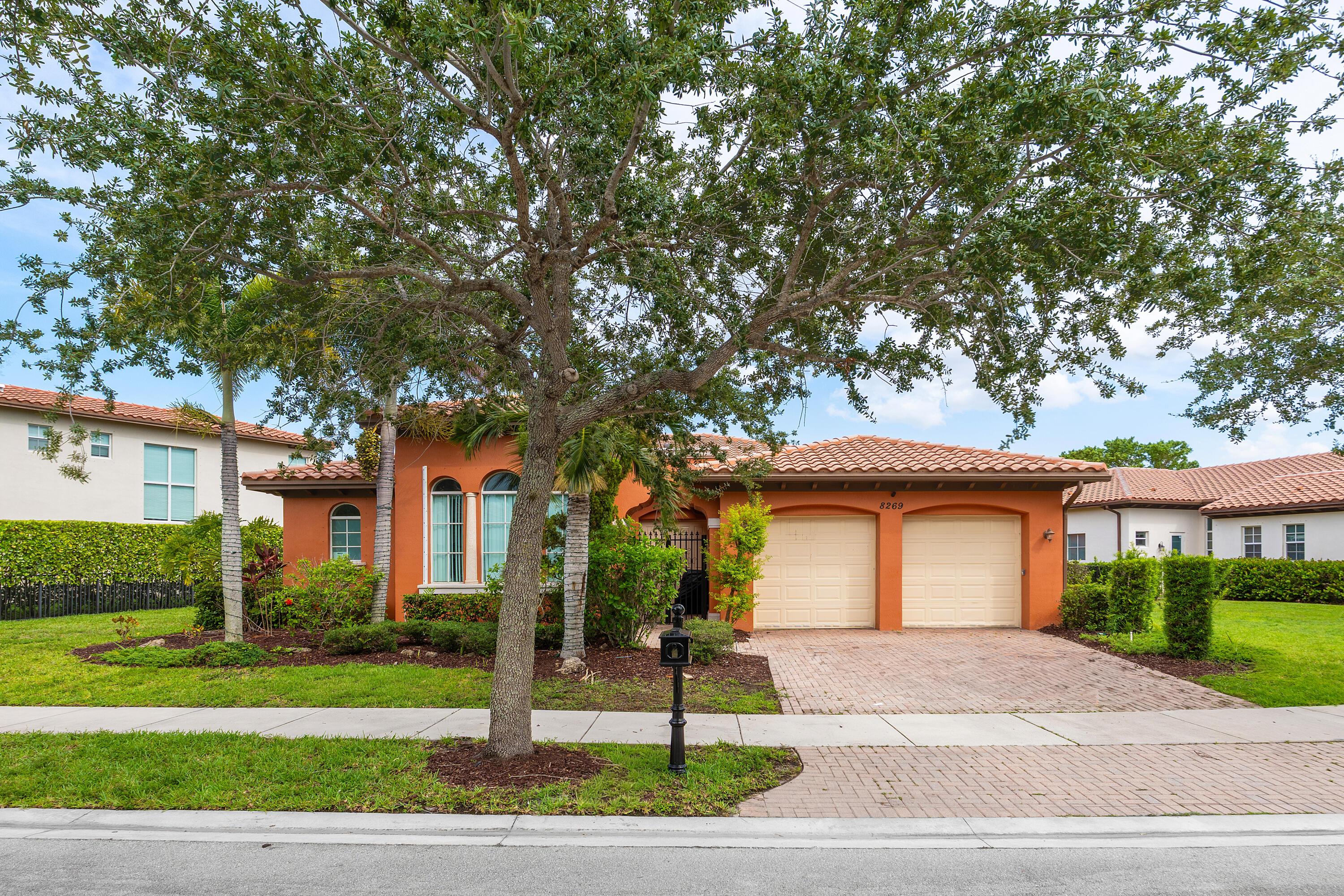 8269 NW 124th Terrace