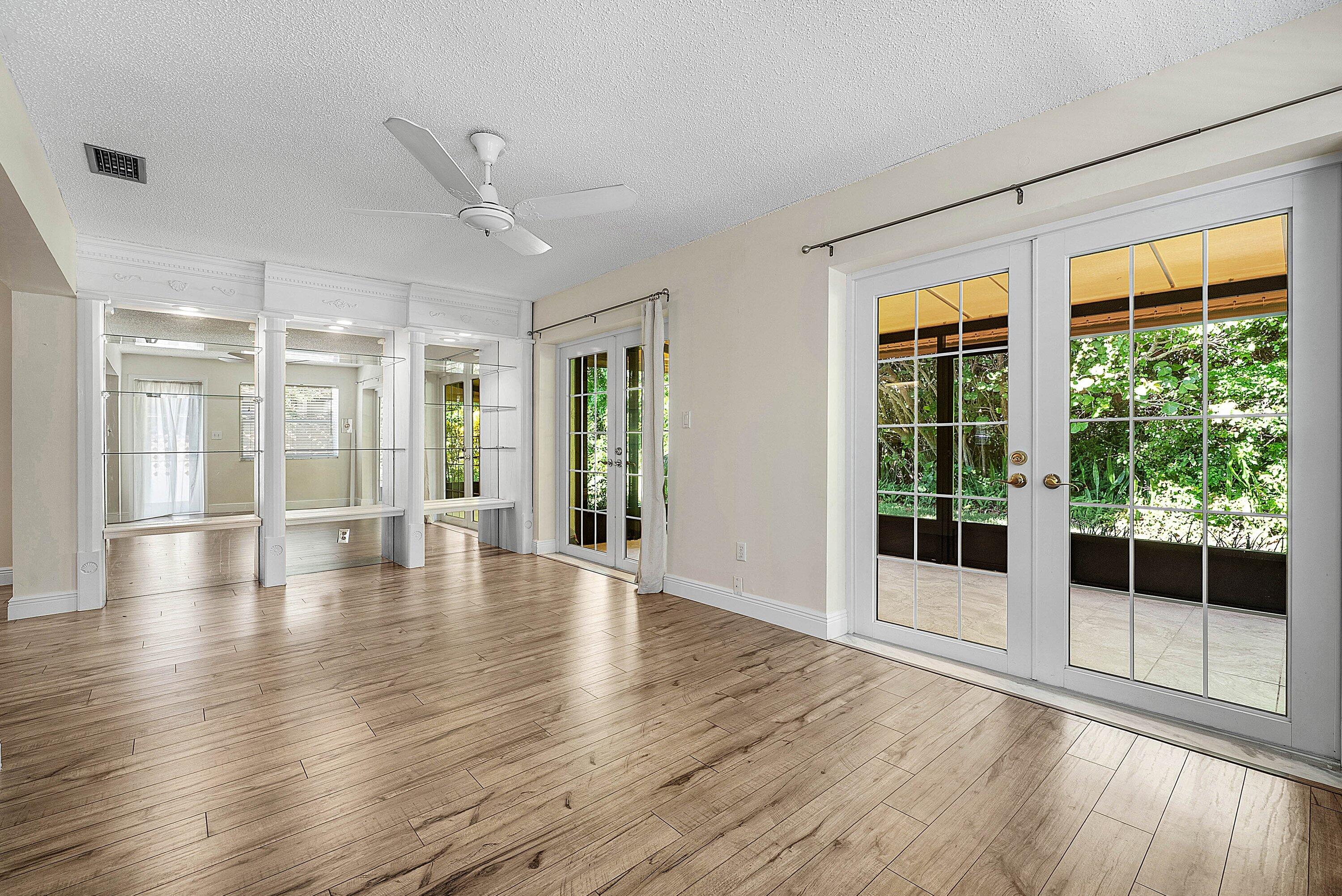 241 DEL RIO Boulevard