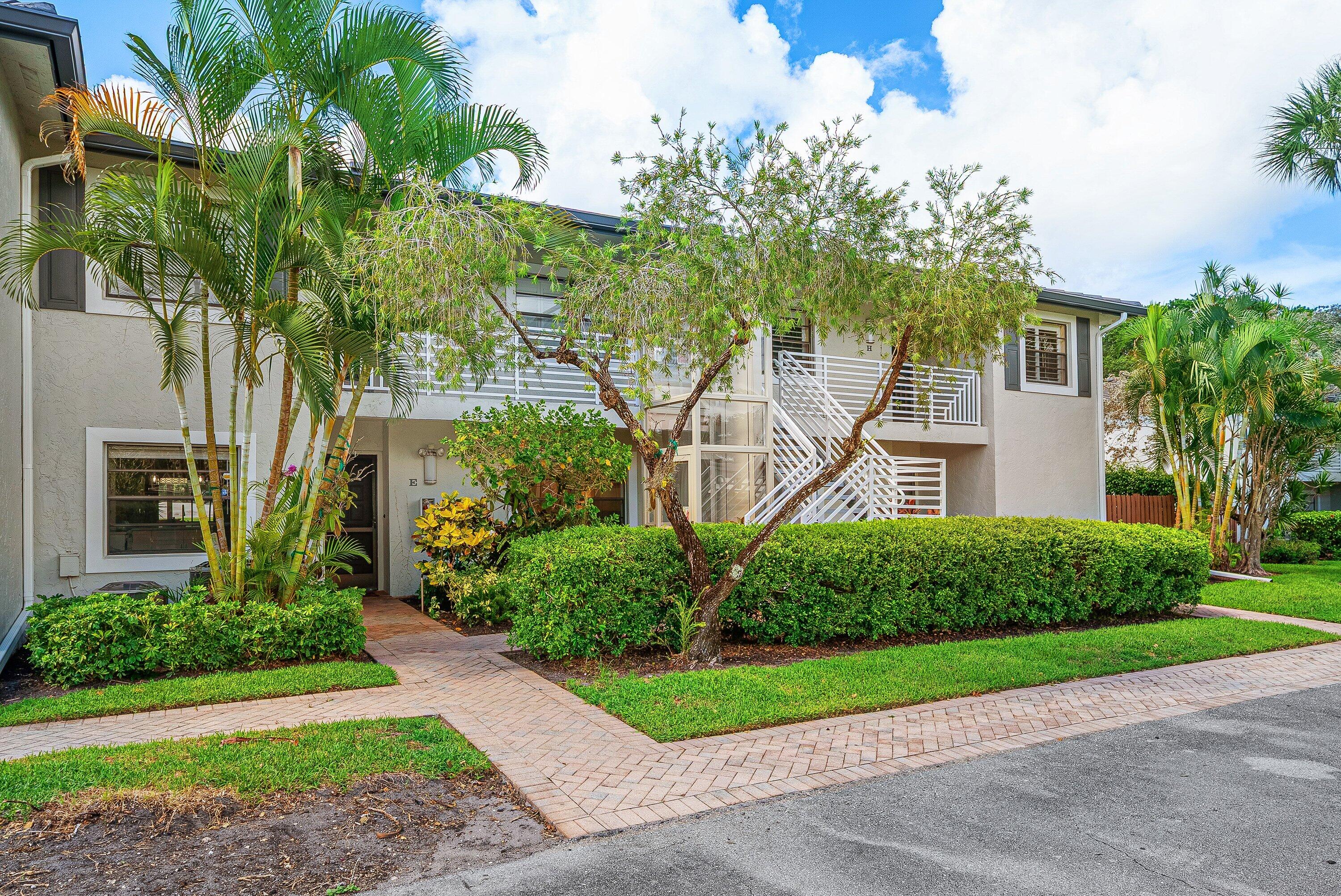 17 Southport Lane E