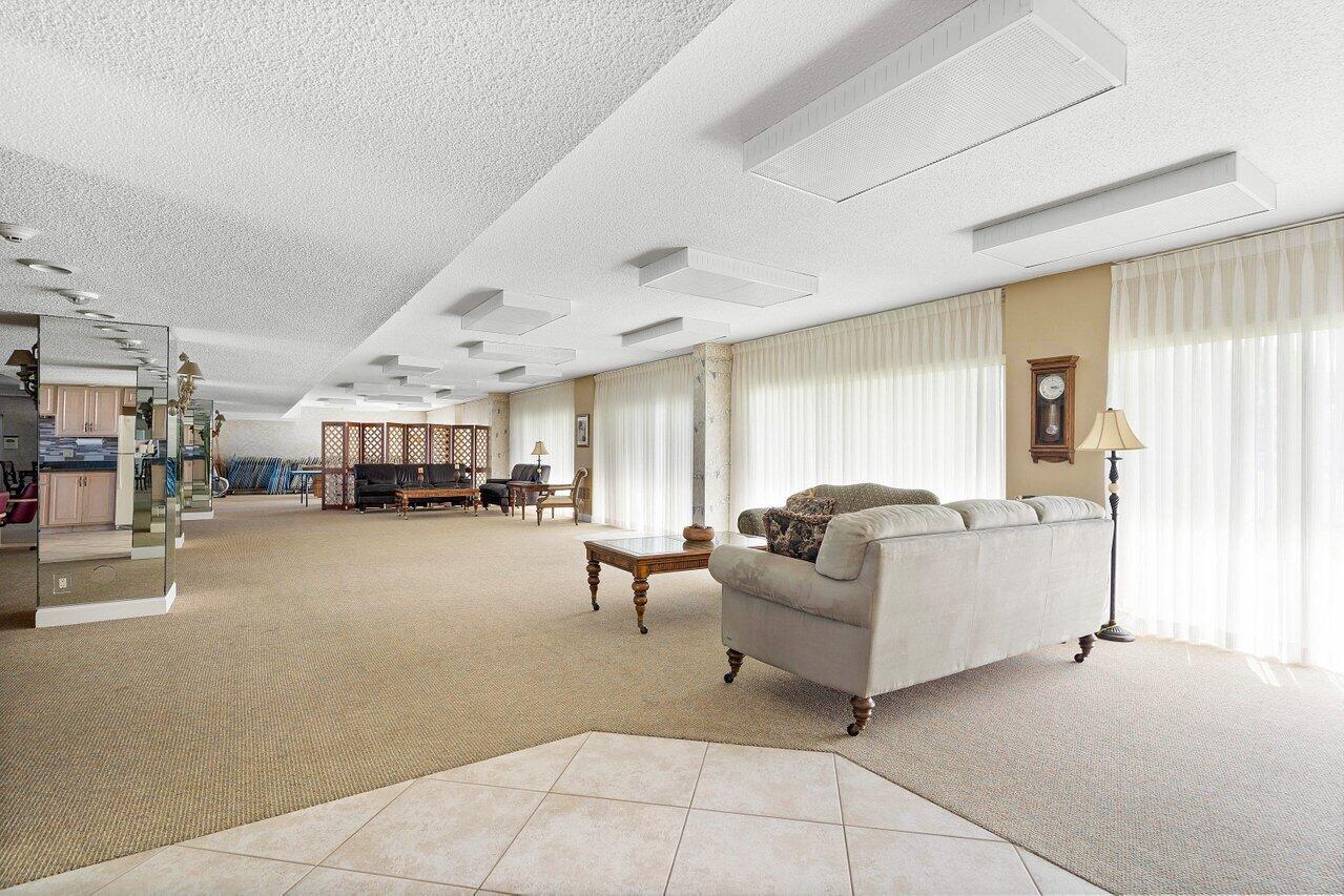 555 NW 4TH Avenue 2150