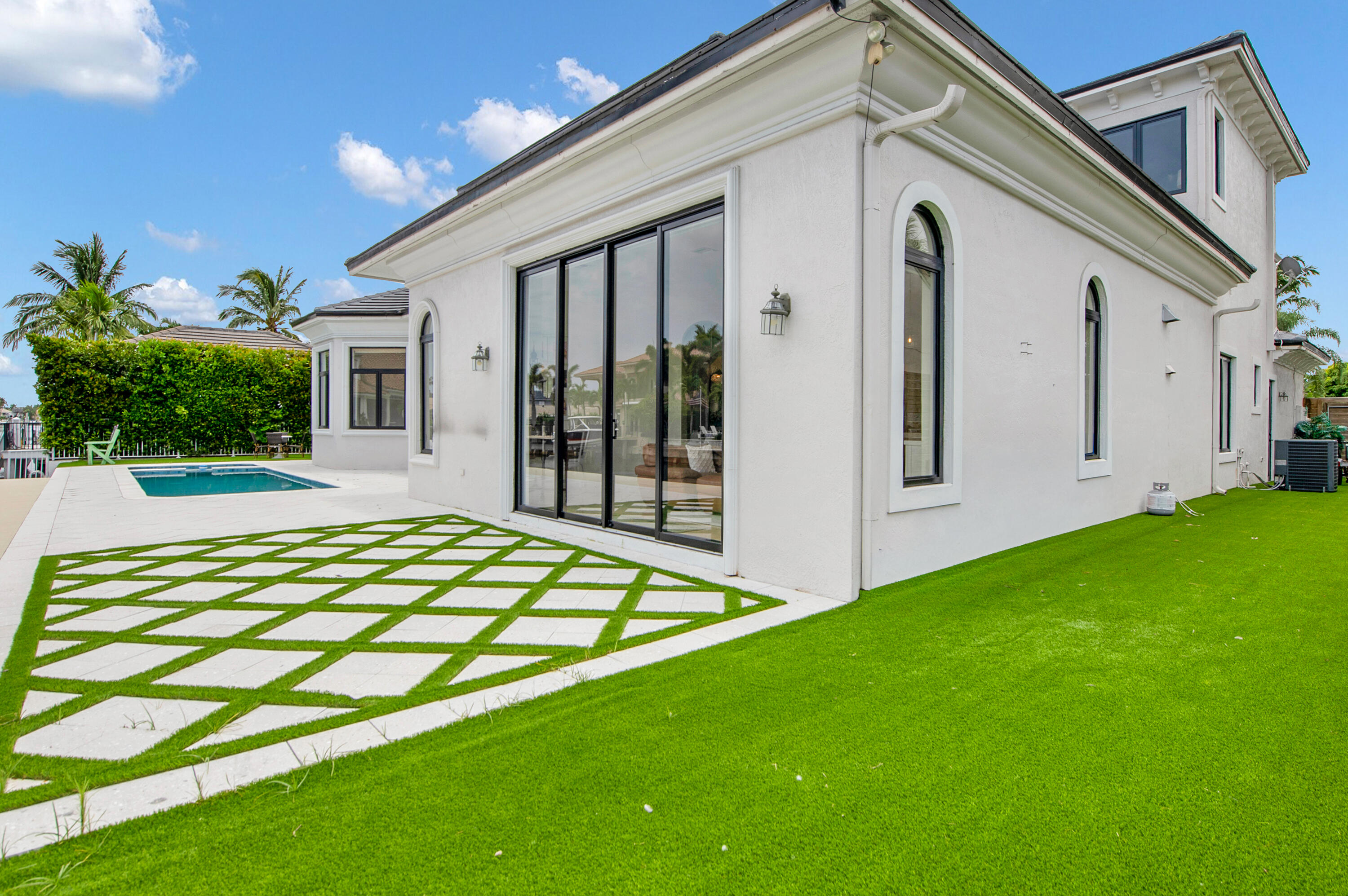 741 SW 15th Street