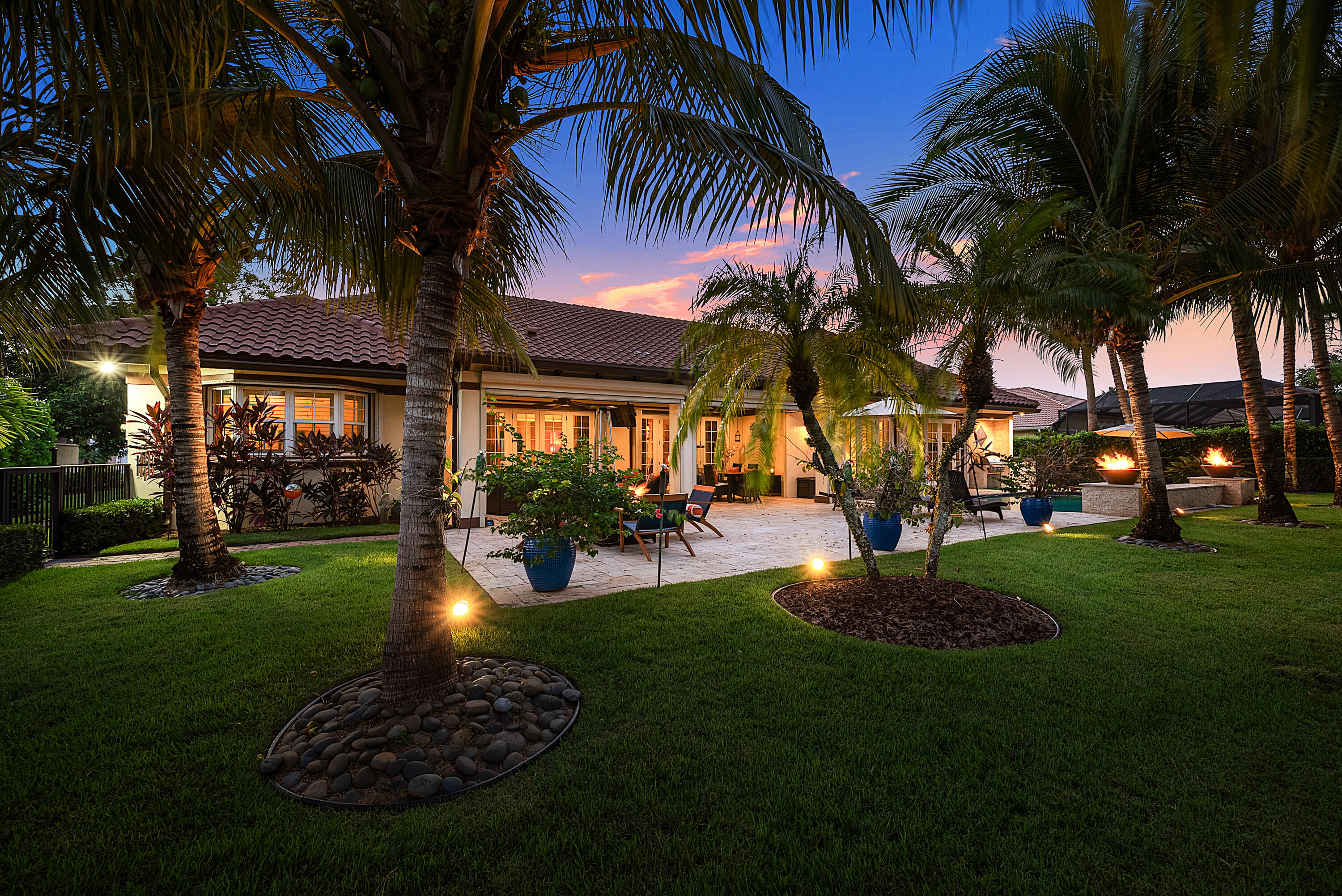 586 N Country Club Drive