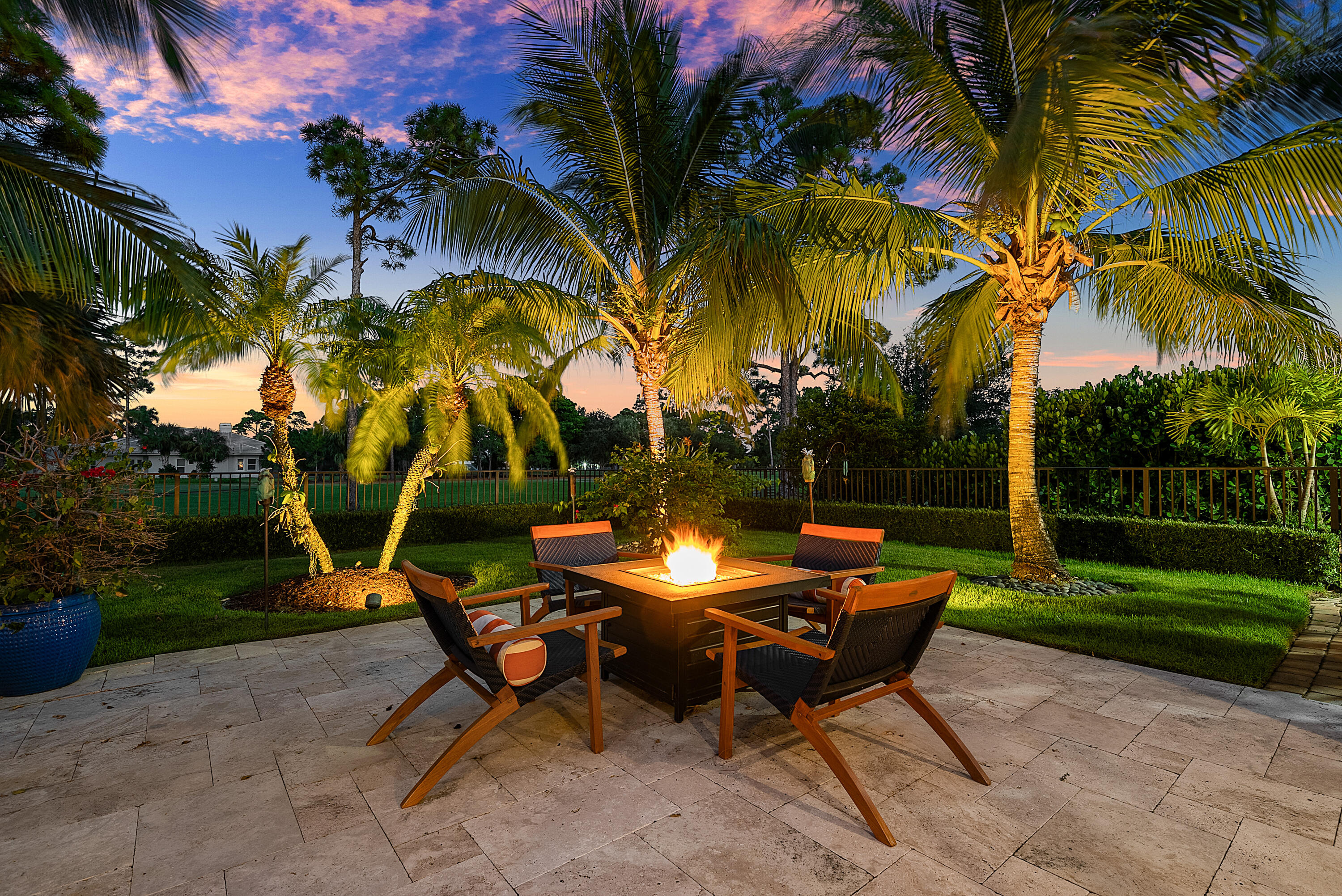 586 N Country Club Drive