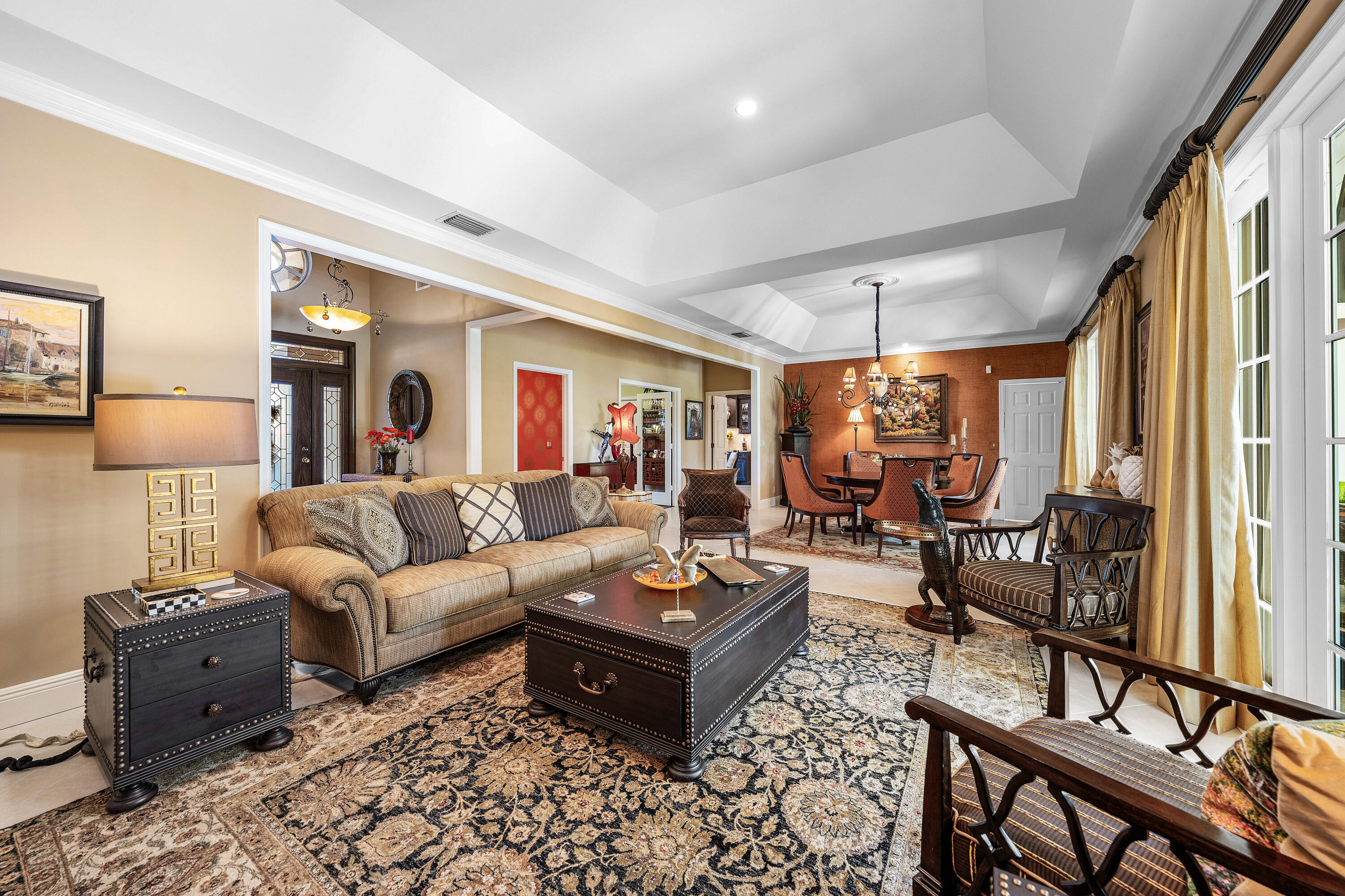 586 N Country Club Drive