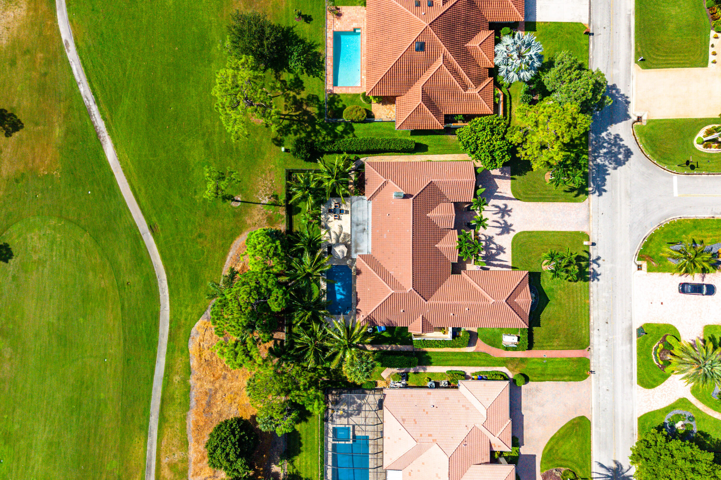 586 N Country Club Drive