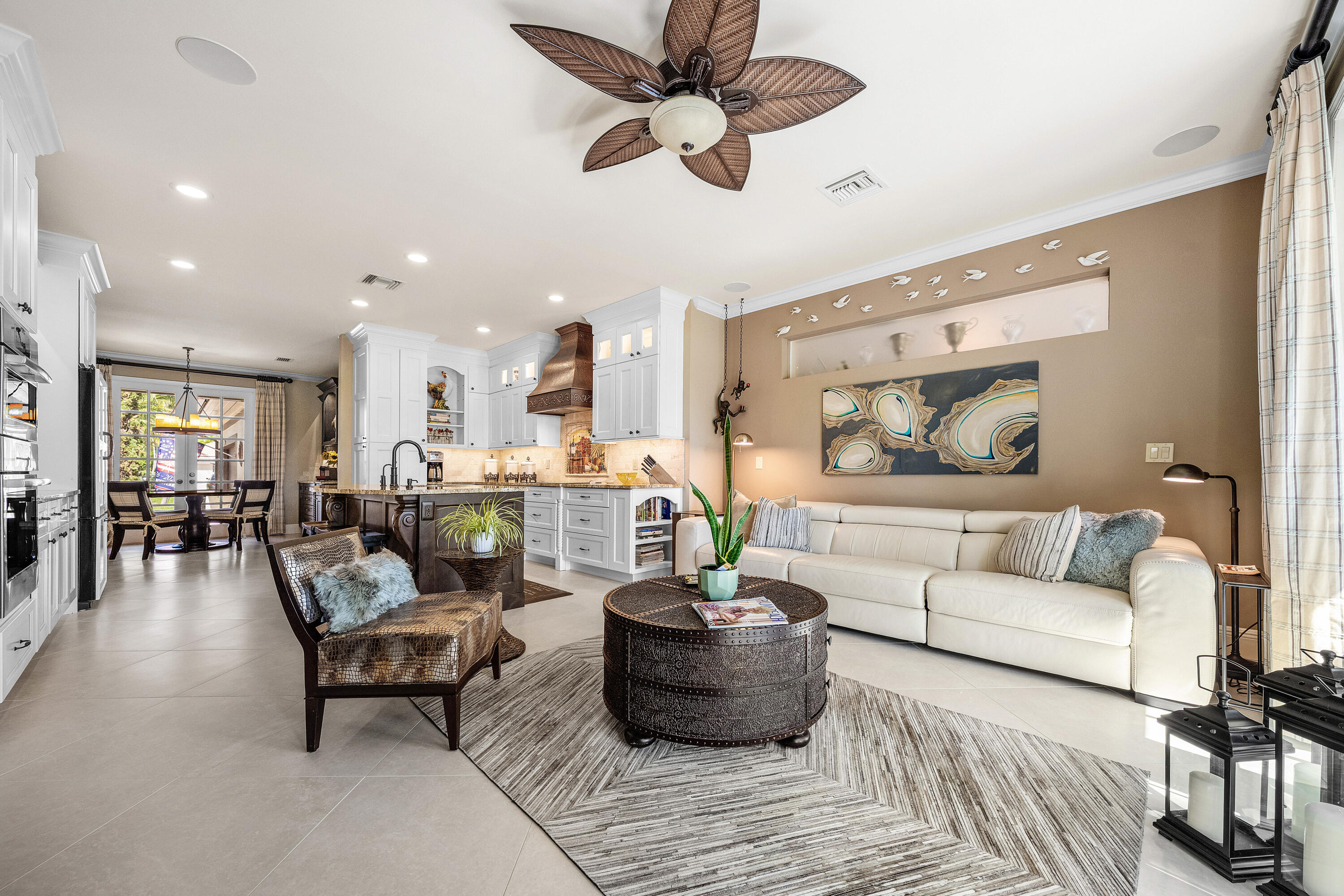 586 N Country Club Drive