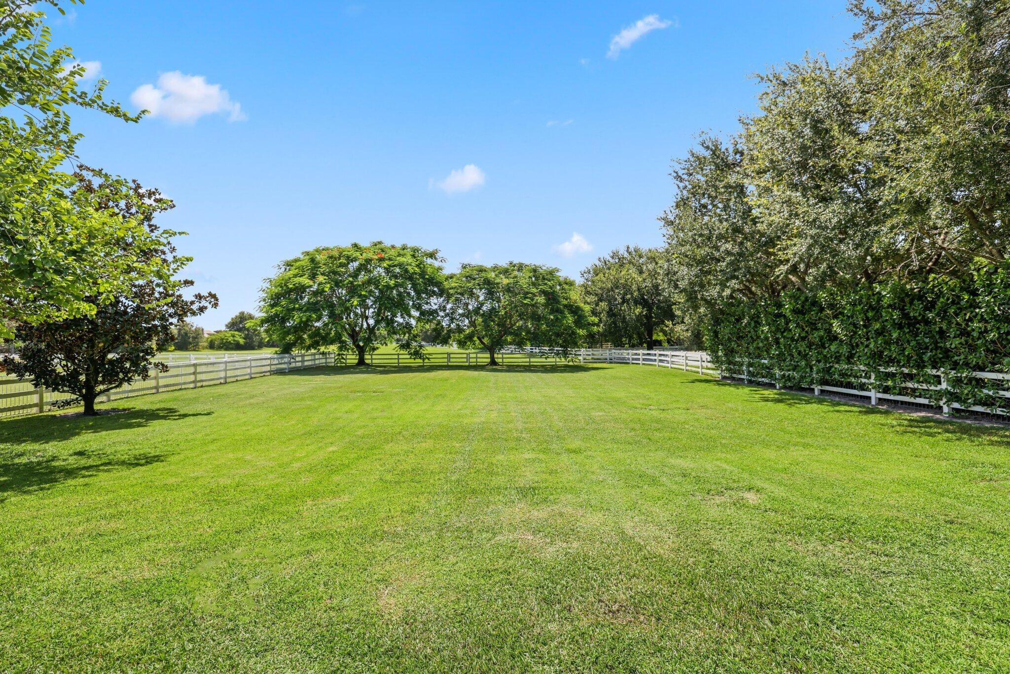 8977 Stone Pier Drive