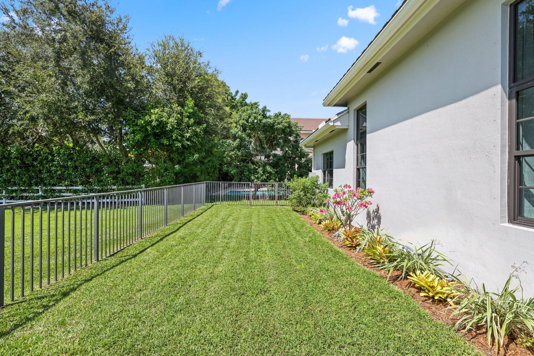8977 Stone Pier Drive
