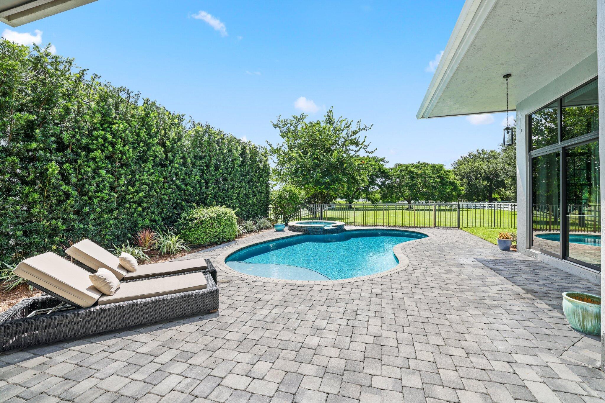 8977 Stone Pier Drive
