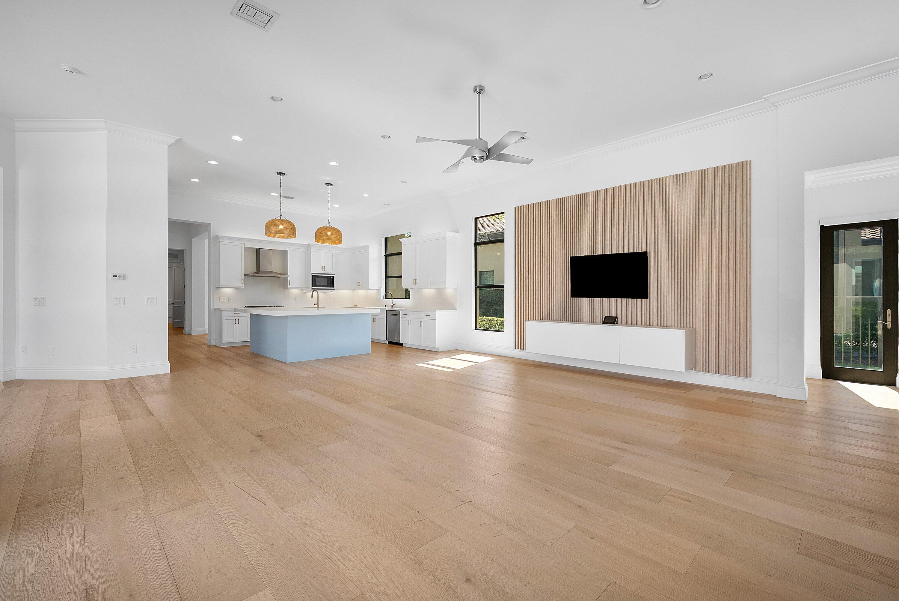 9599 Moritz Way