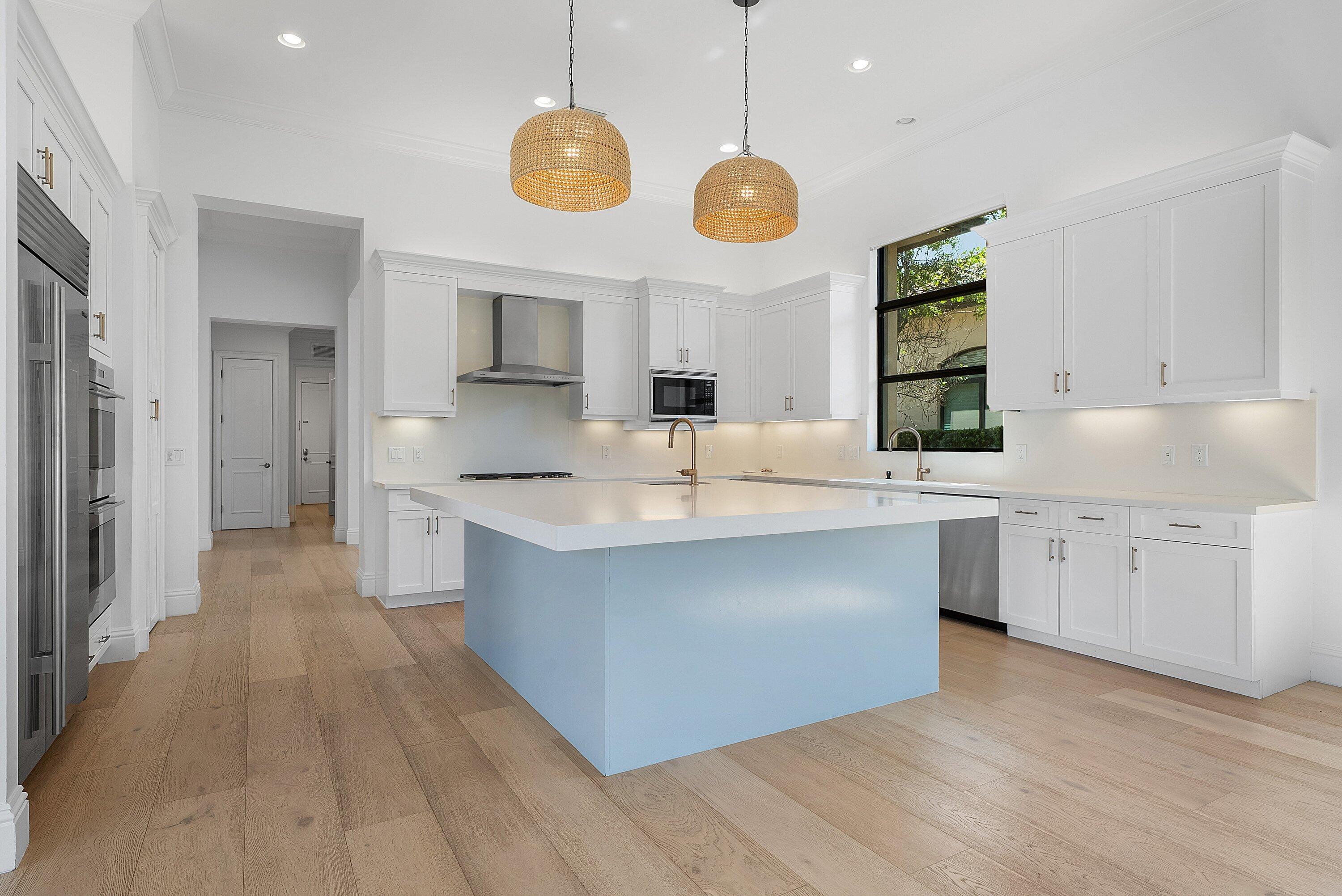 9599 Moritz Way