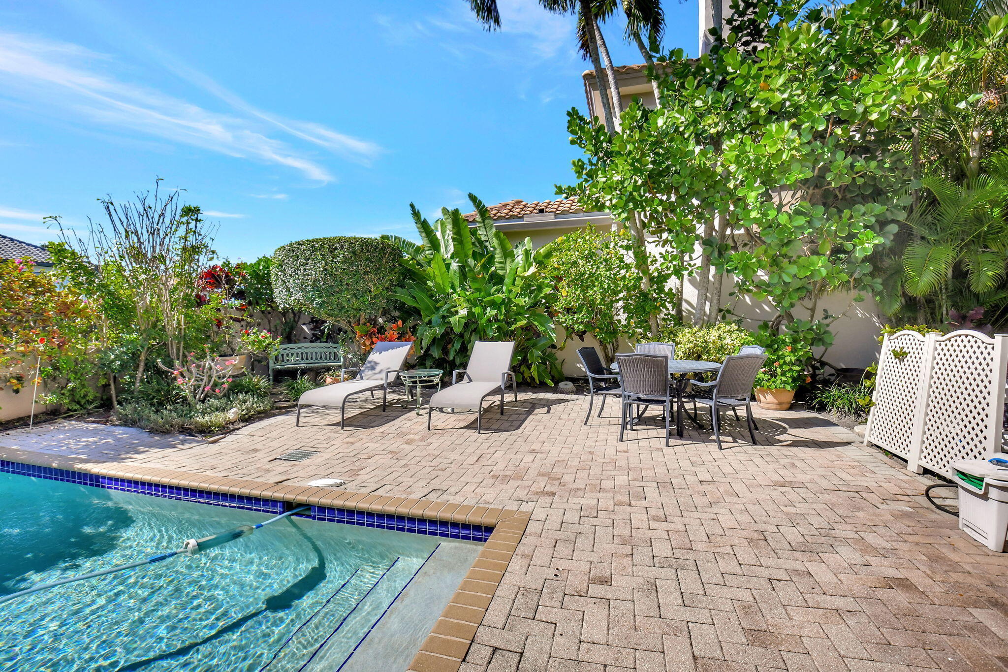 2286 NW 60th Street