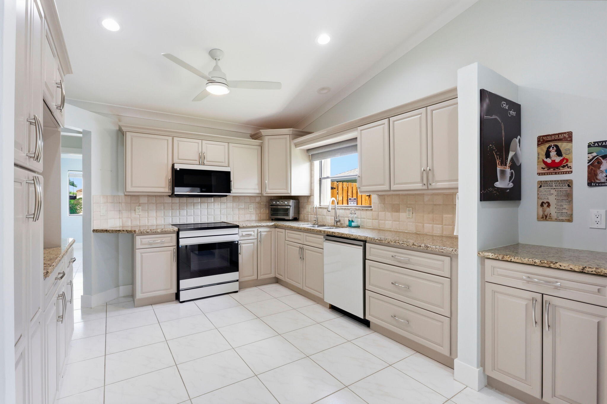 2390 NW 15TH Street NW