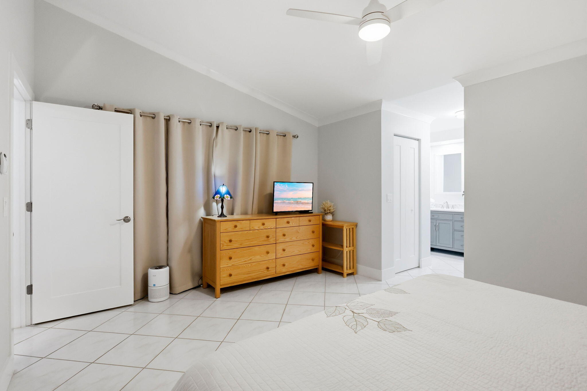 2390 NW 15TH Street NW