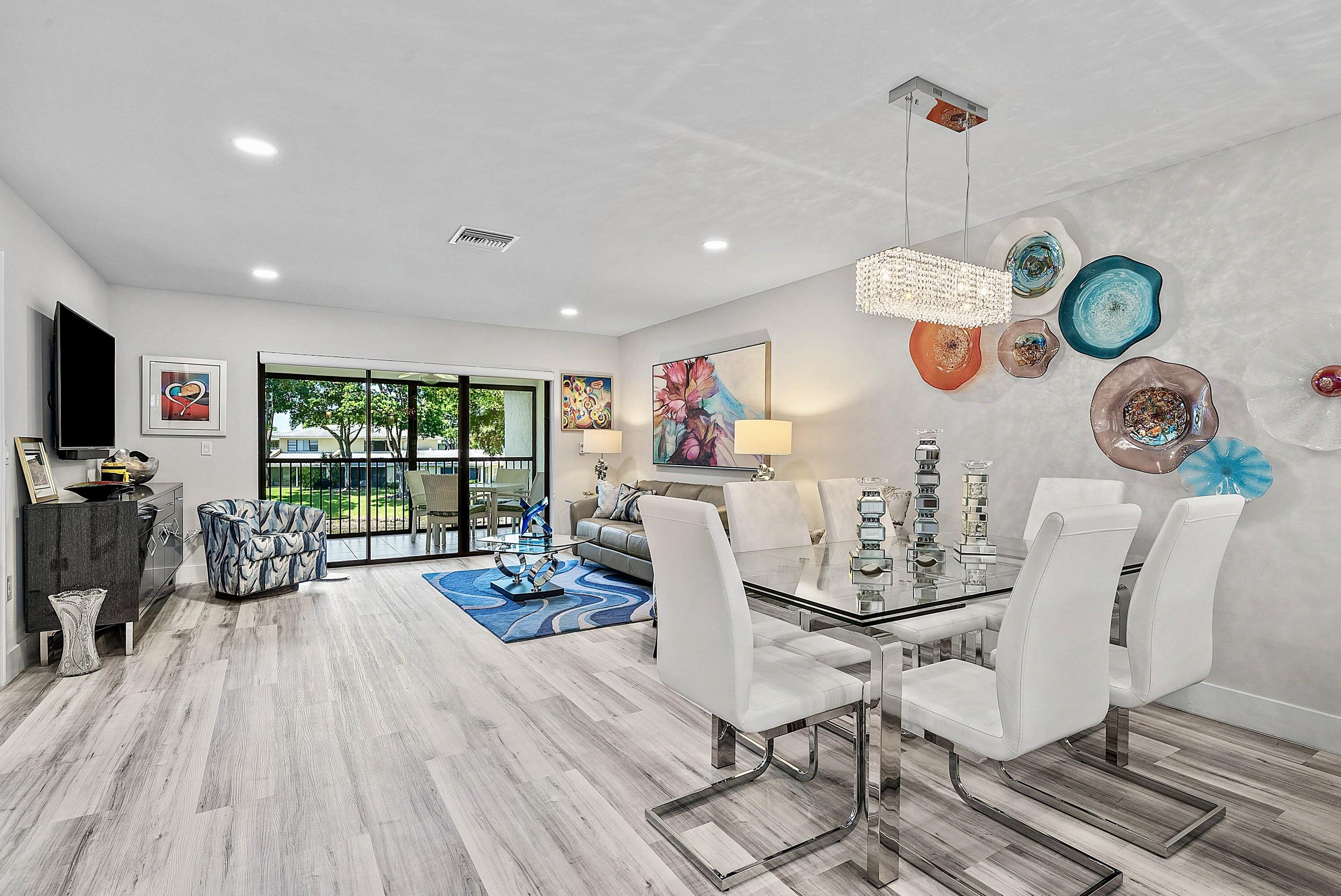 42 STRATFORD Lane W D