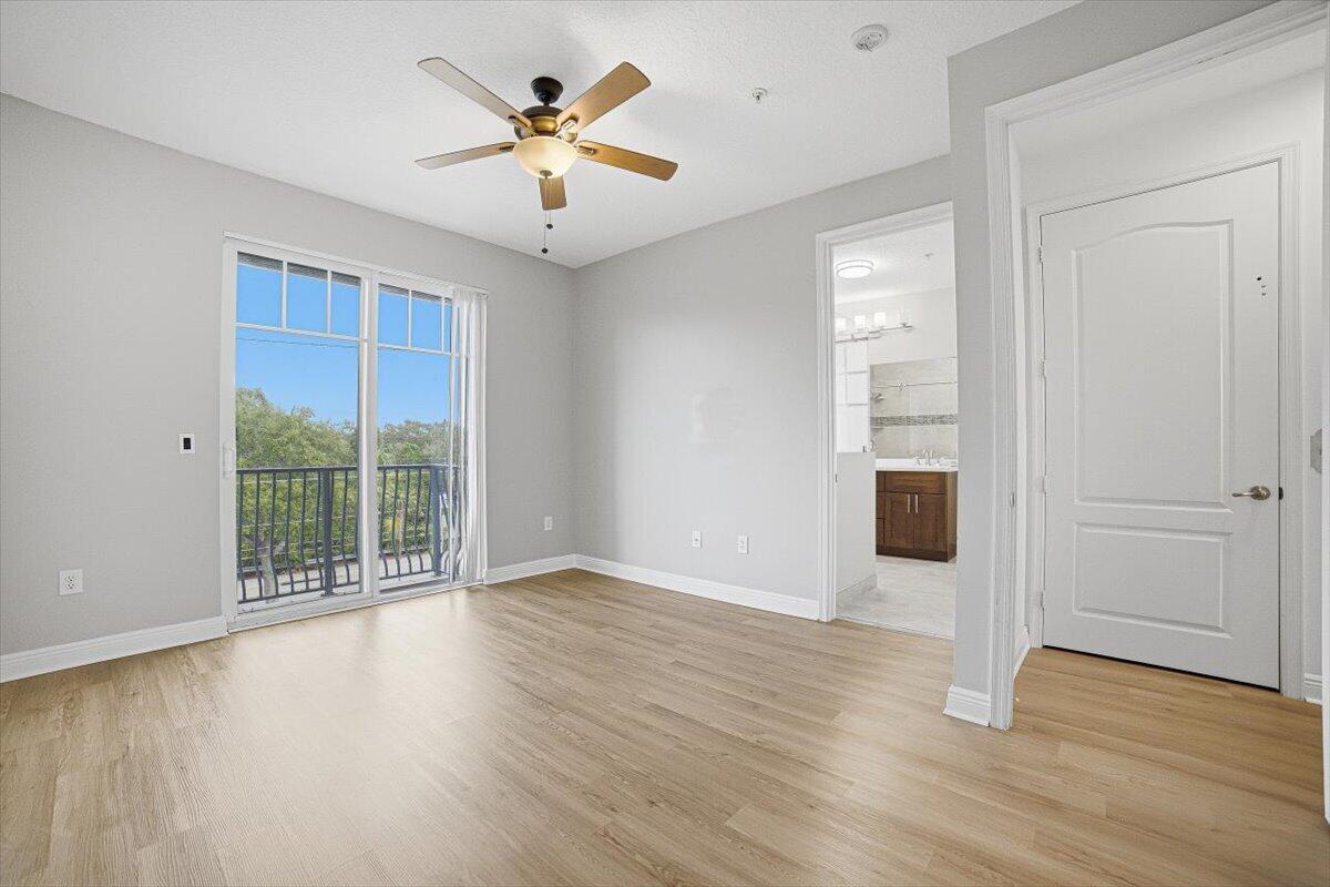520 NW 39TH Circle