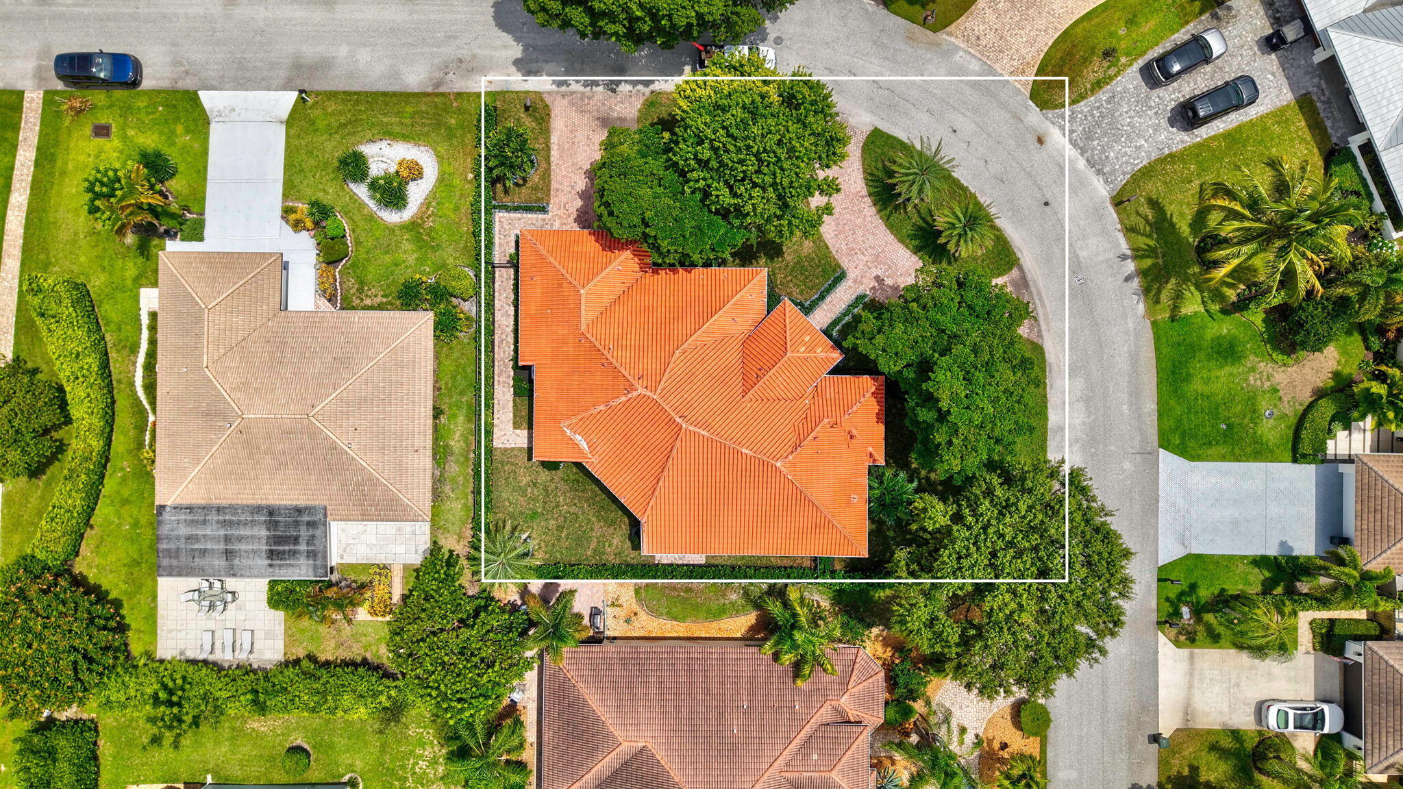 950 GREENSWARD Lane