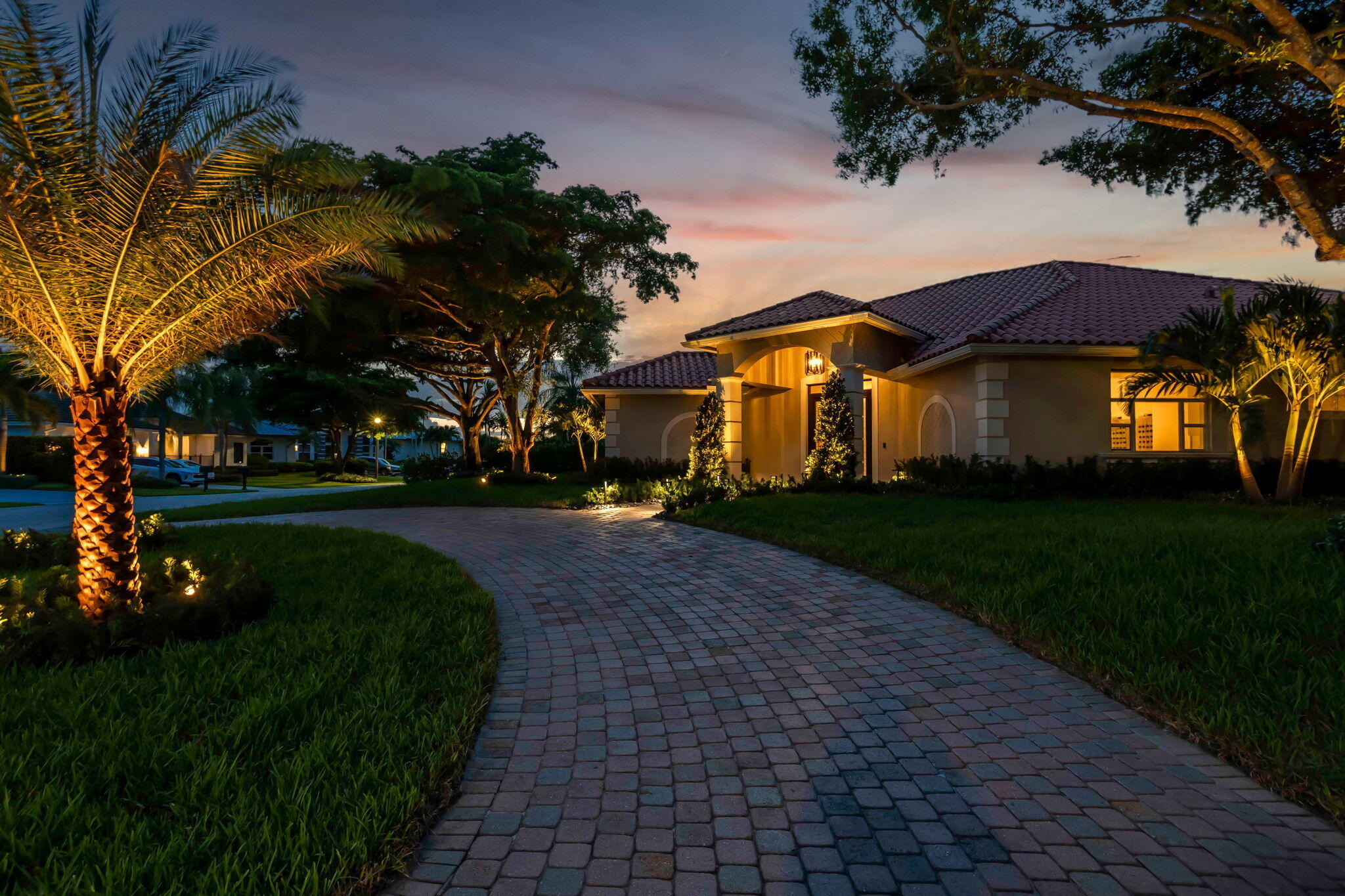 950 GREENSWARD Lane