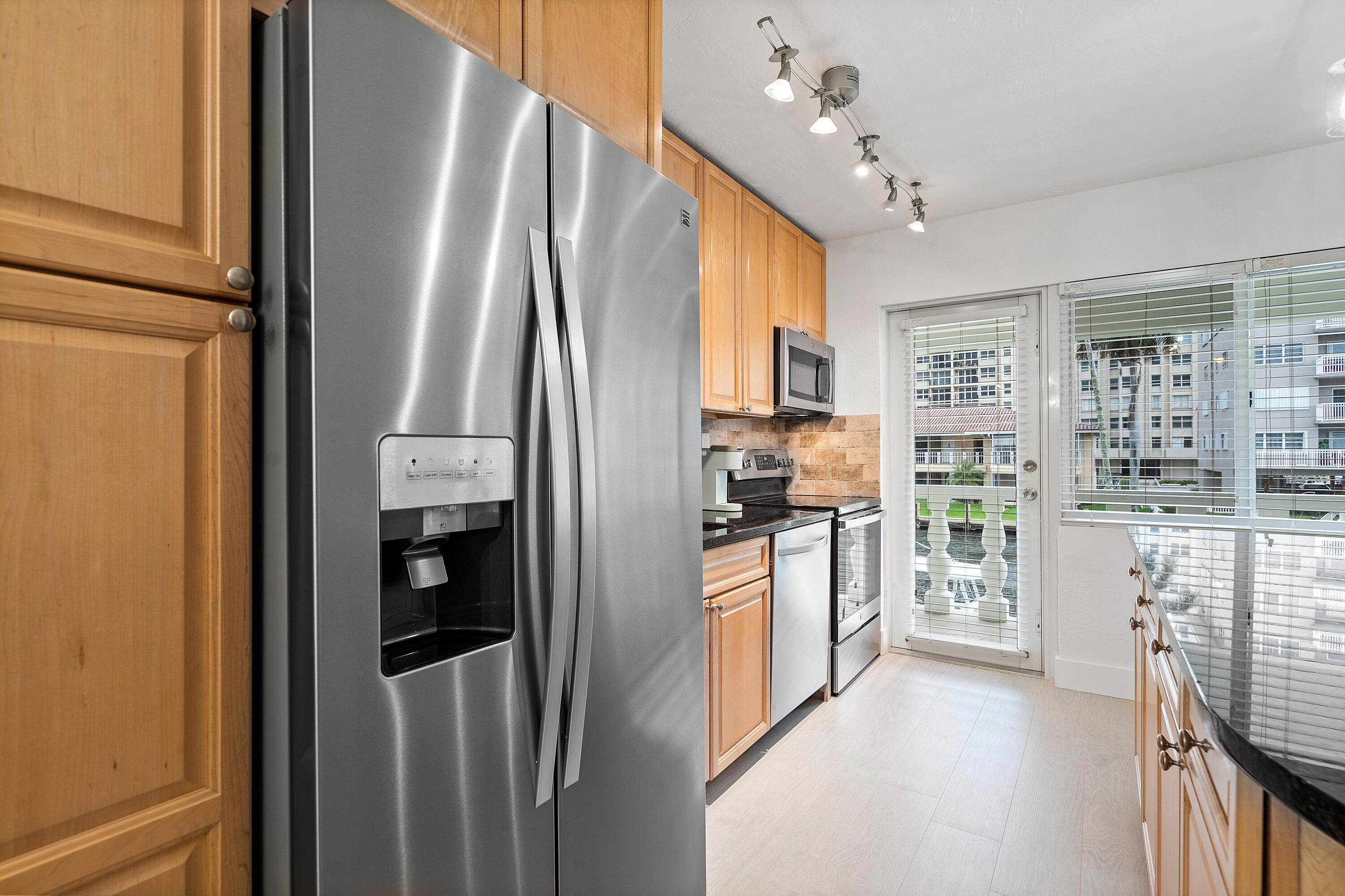 2881 NE 32ND Street 220