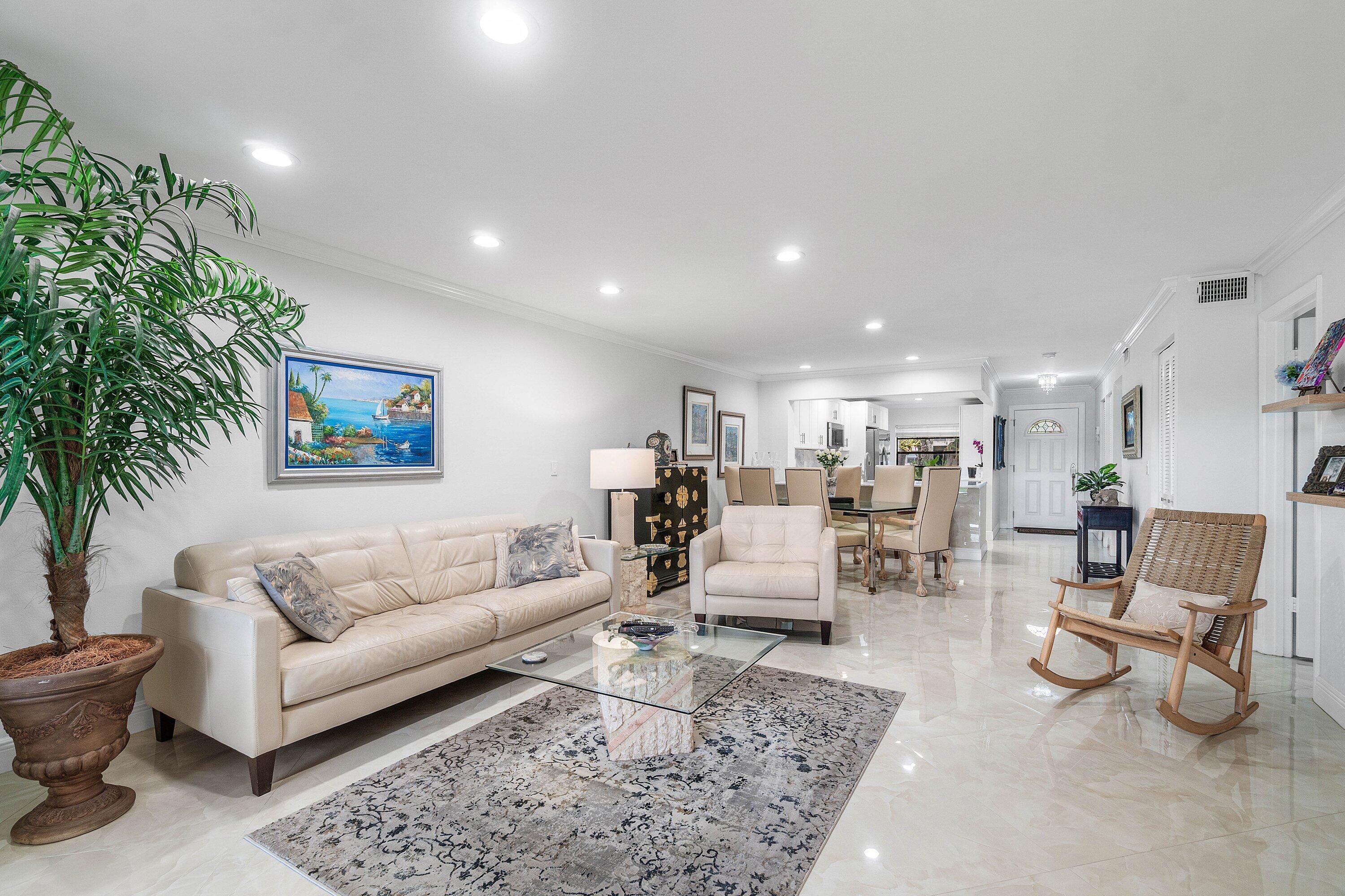 34 STRATFORD Lane W C