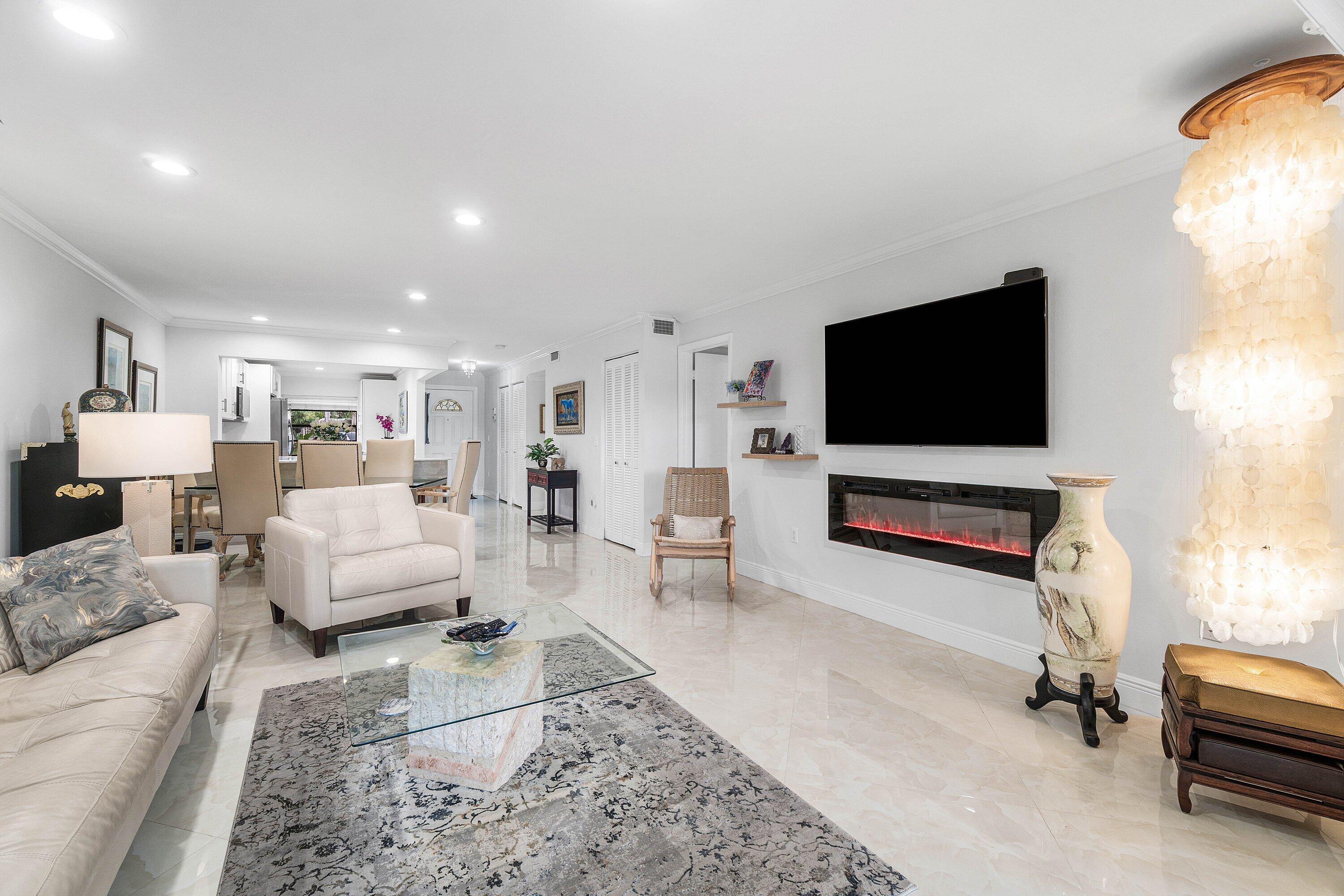 34 STRATFORD Lane W C