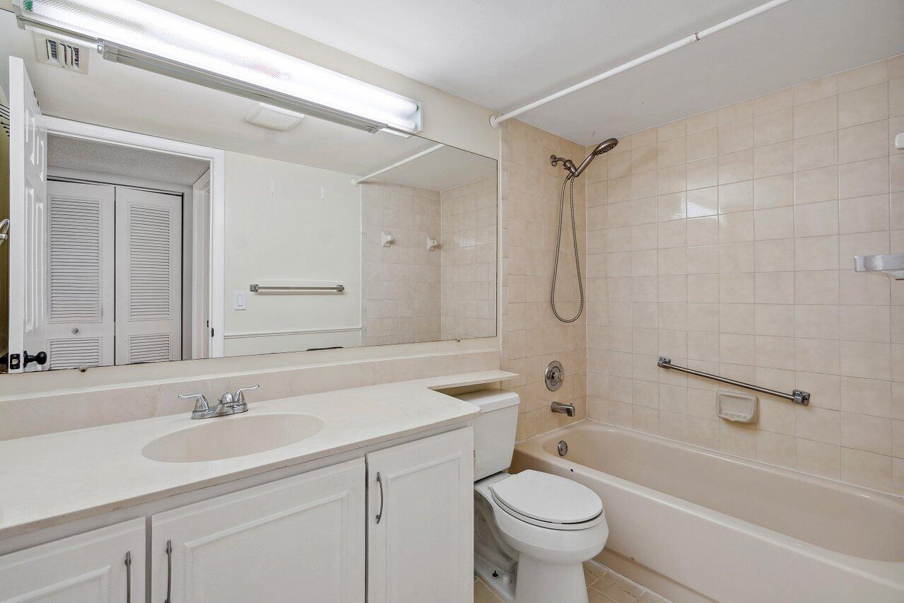 13770 ONEIDA Drive D2