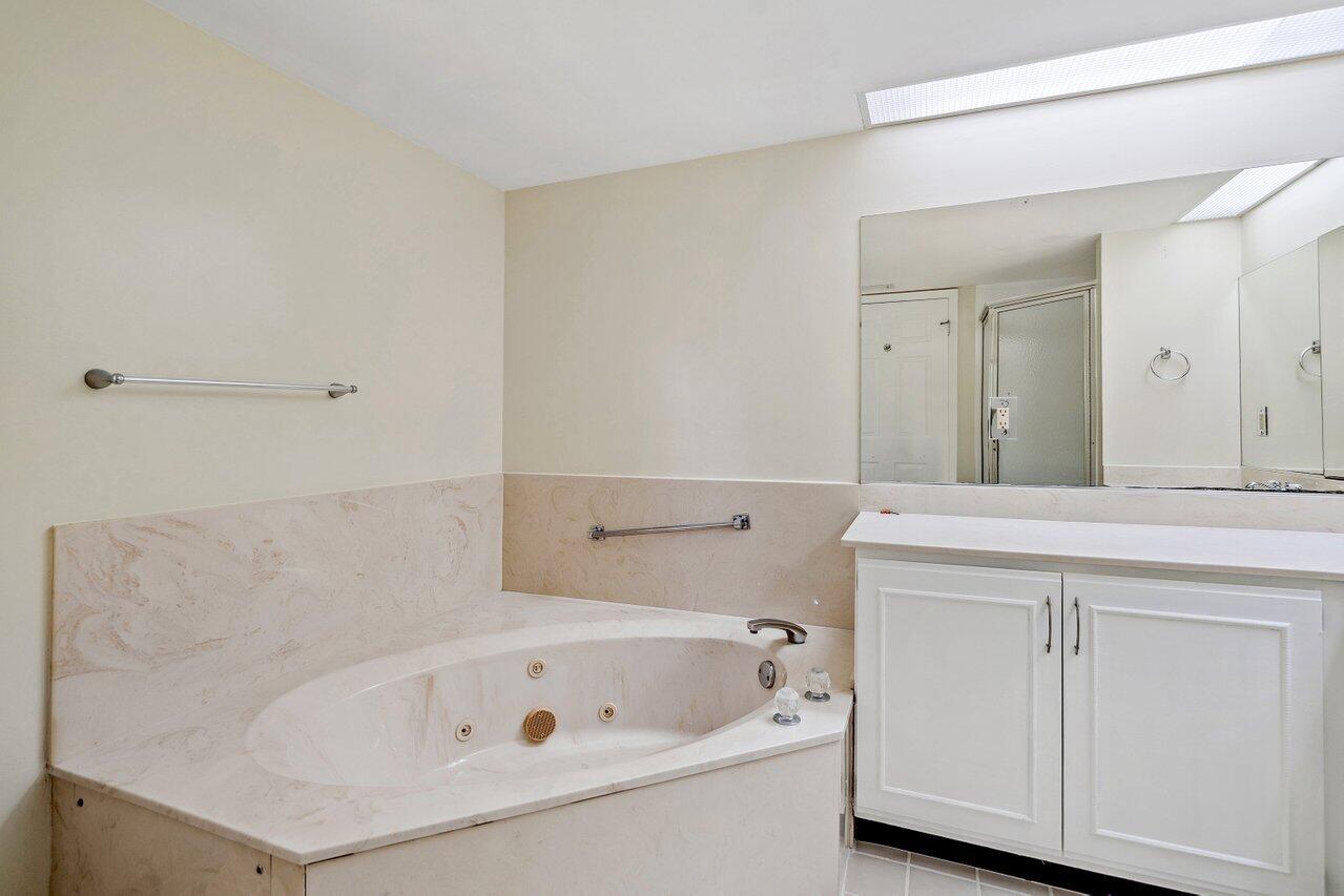 13770 ONEIDA Drive D2