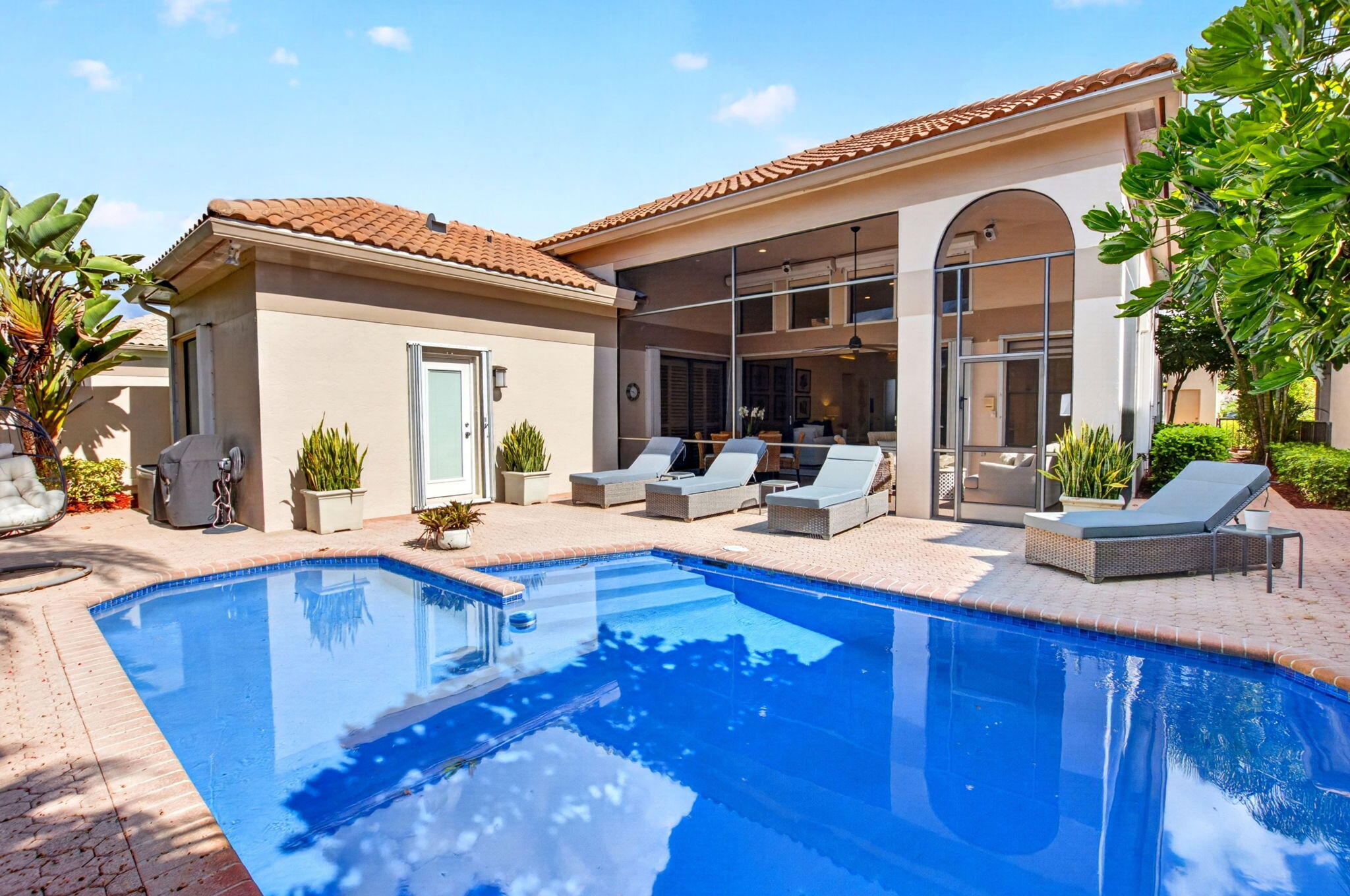 2350 NW 53RD Street