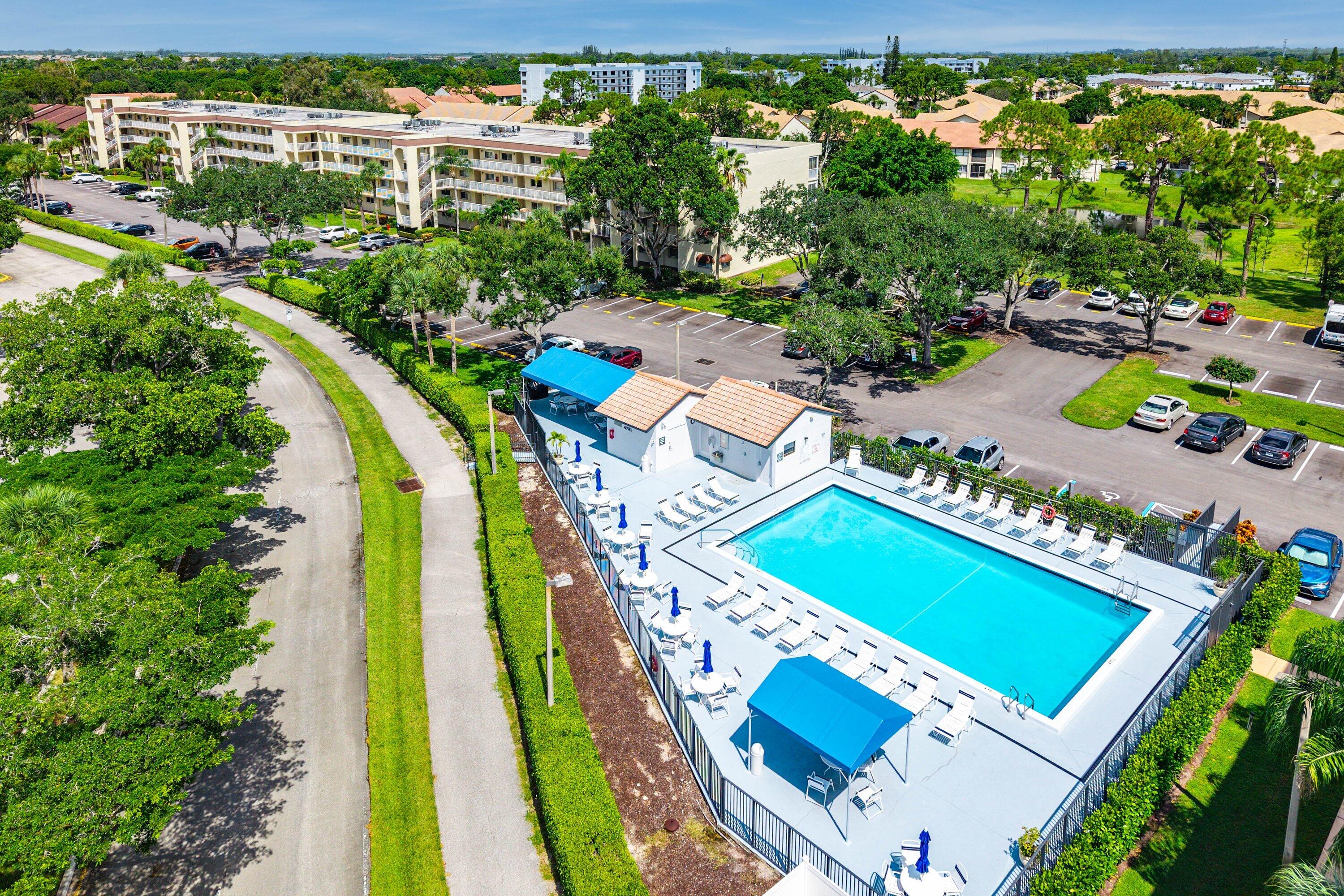 4735 LUCERNE LAKES Boulevard E 402