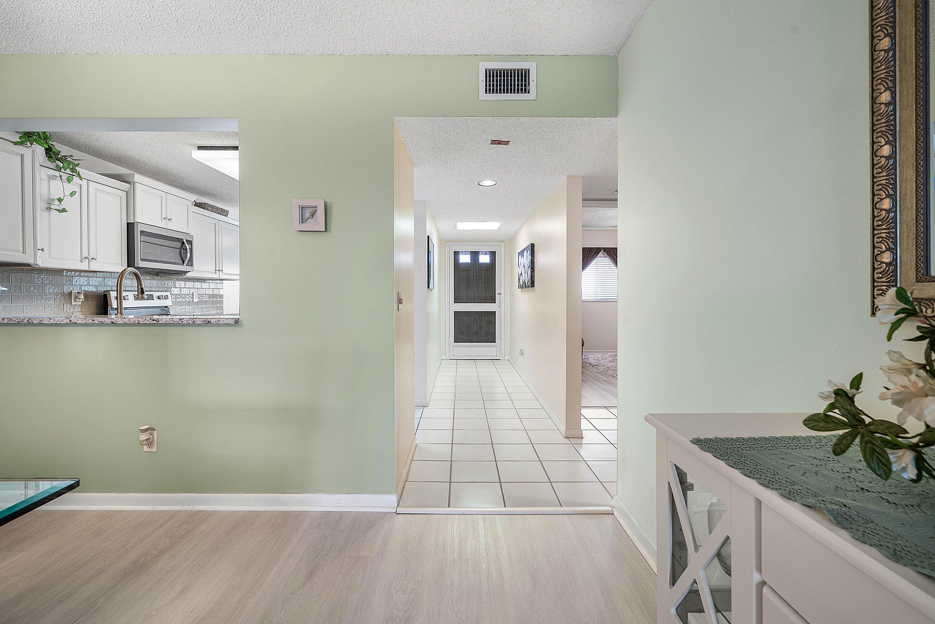 4735 LUCERNE LAKES Boulevard E 402