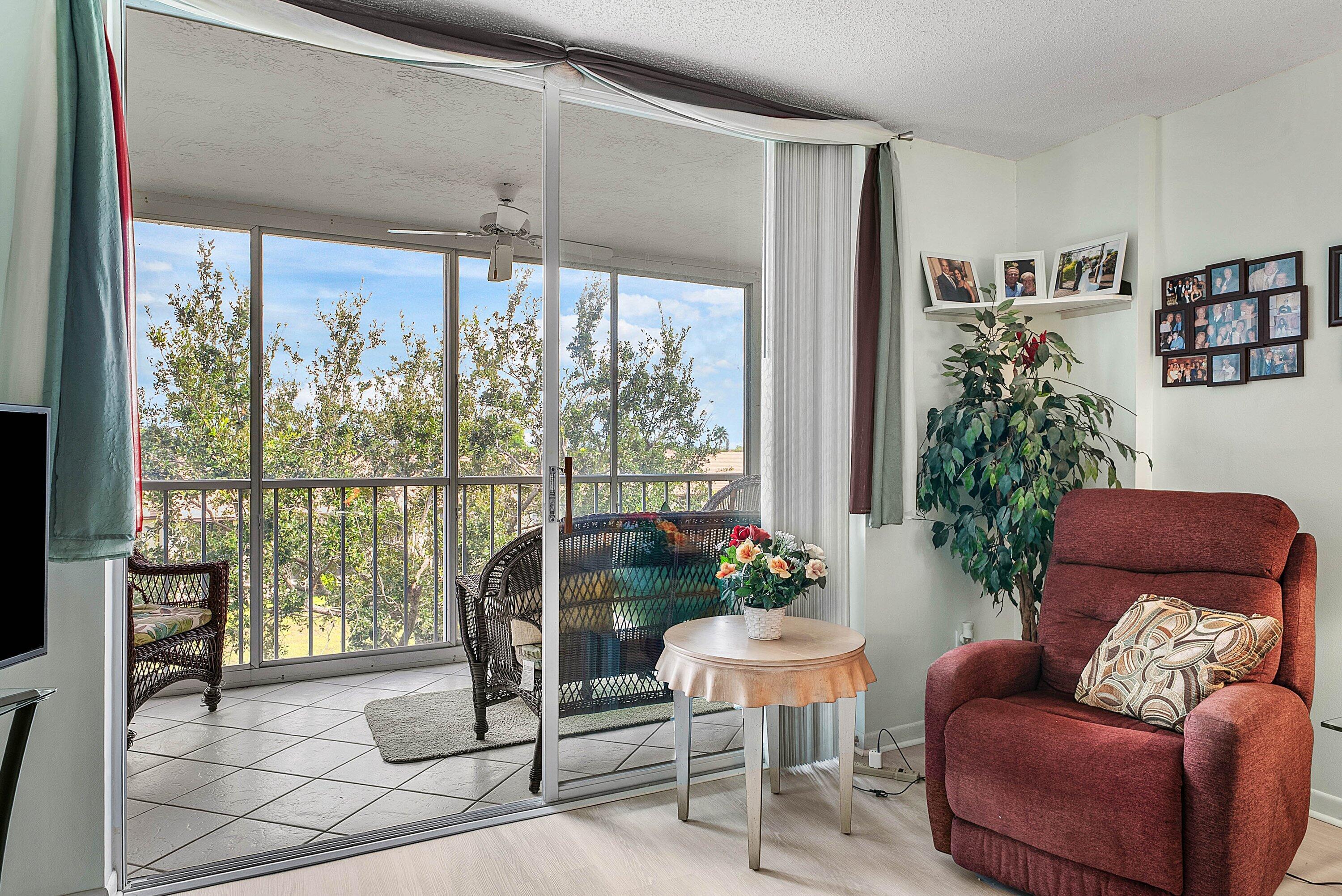 4735 LUCERNE LAKES Boulevard E 402