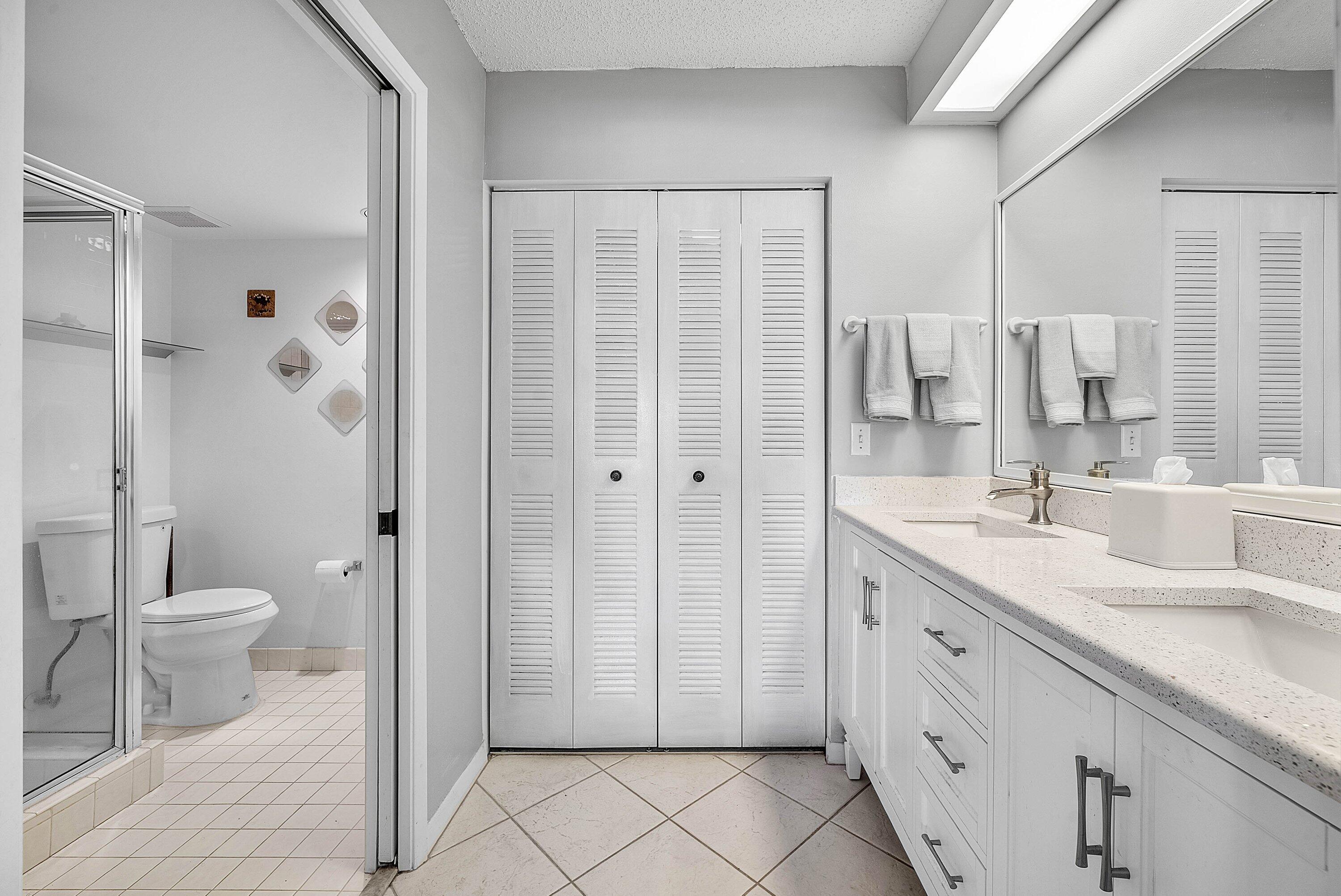 4735 LUCERNE LAKES Boulevard E 402