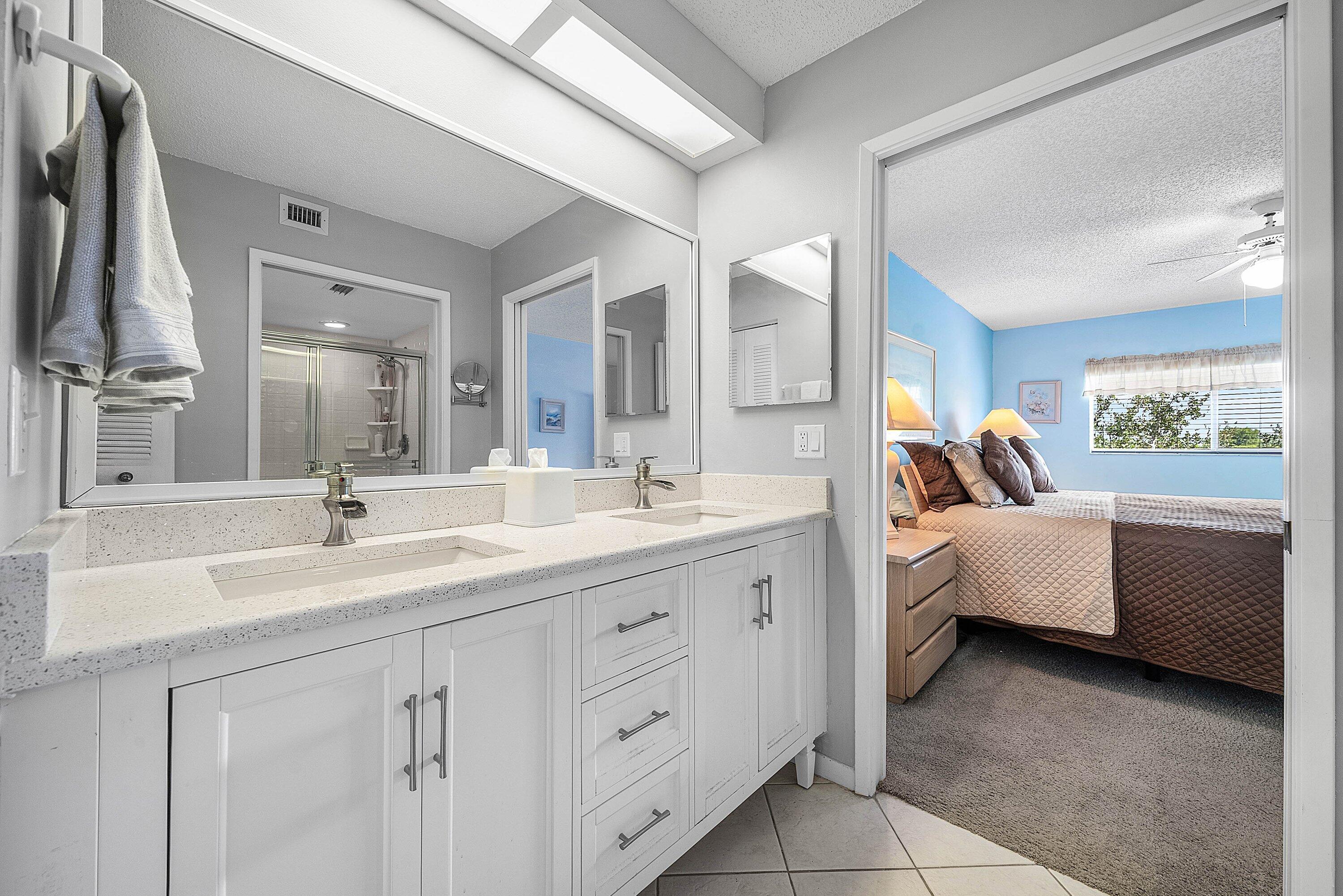 4735 LUCERNE LAKES Boulevard E 402