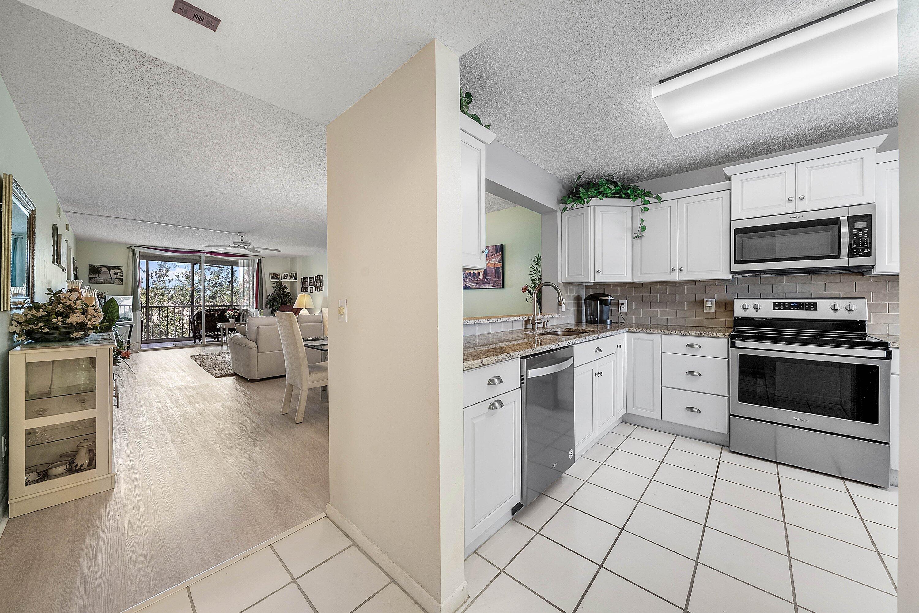 4735 LUCERNE LAKES Boulevard E 402