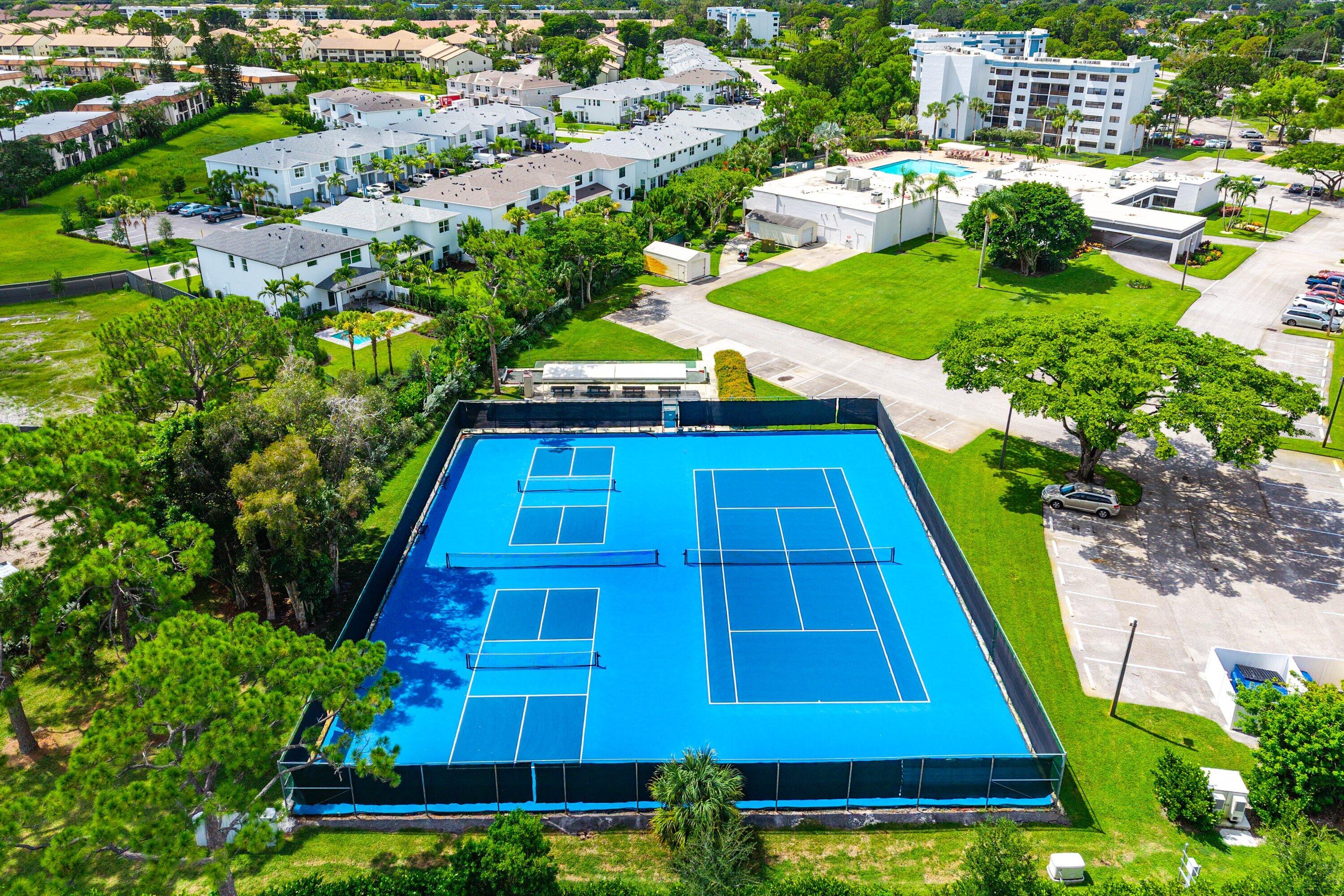 4735 LUCERNE LAKES Boulevard E 402