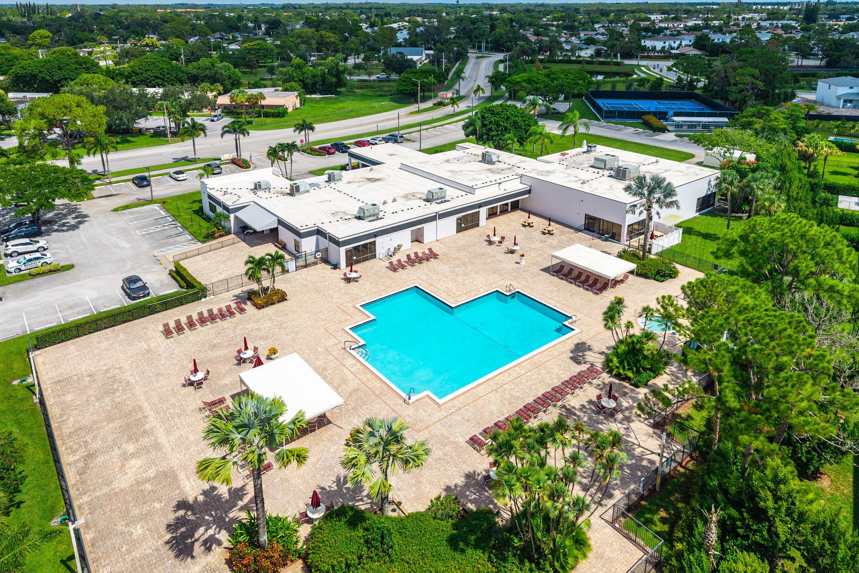 4735 LUCERNE LAKES Boulevard E 402