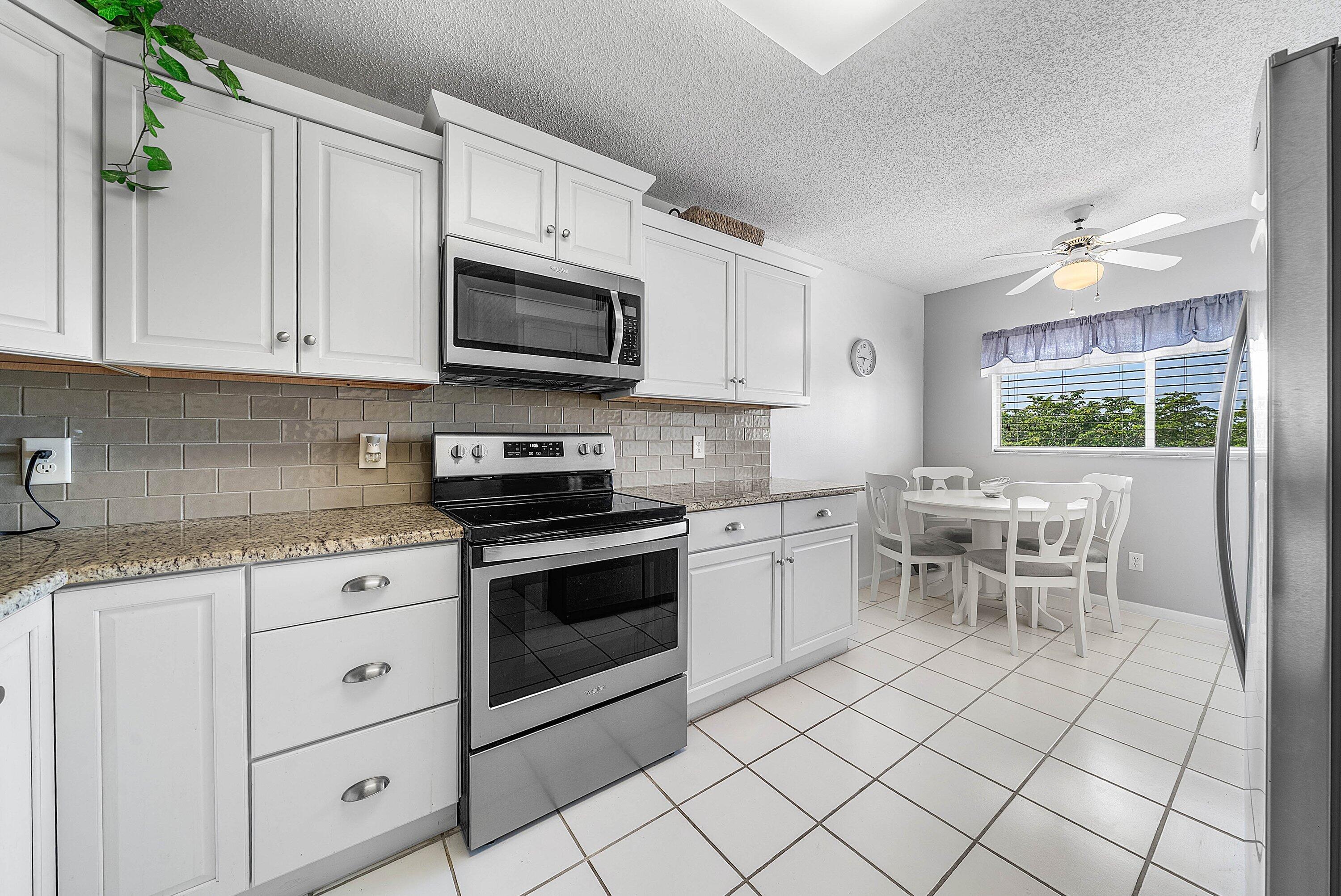 4735 LUCERNE LAKES Boulevard E 402