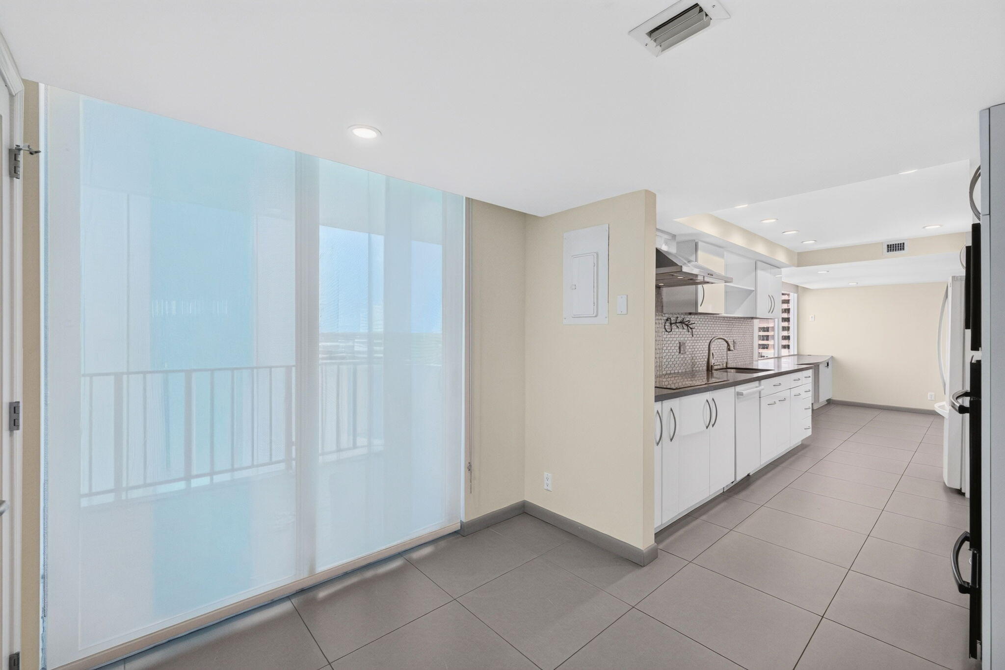 777 Bayshore Drive 701