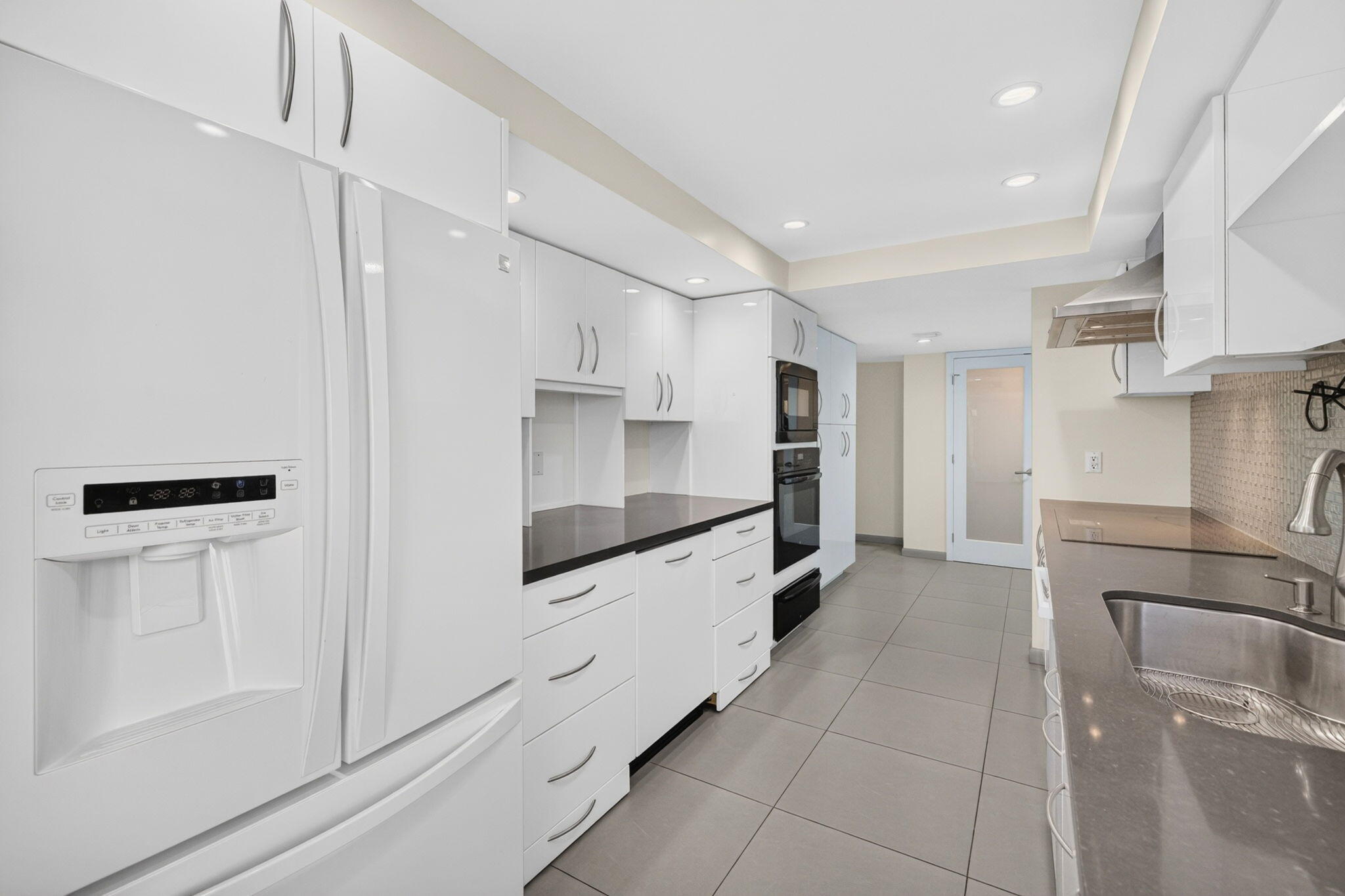 777 Bayshore Drive 701
