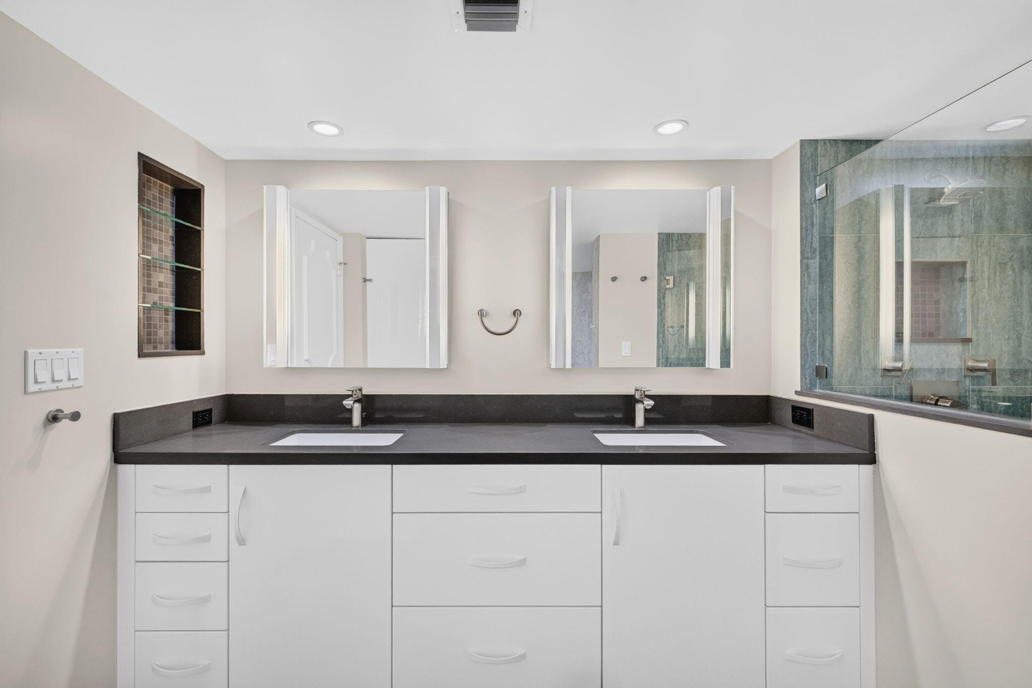 777 Bayshore Drive 701
