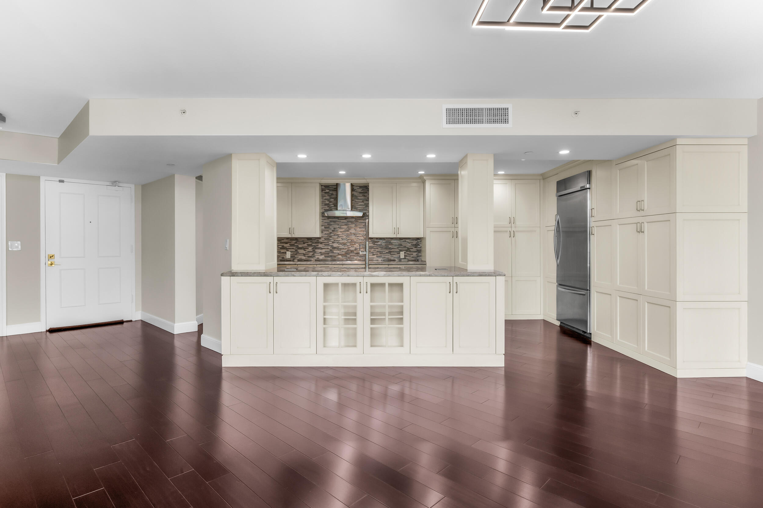 100 SE 5TH Avenue 202