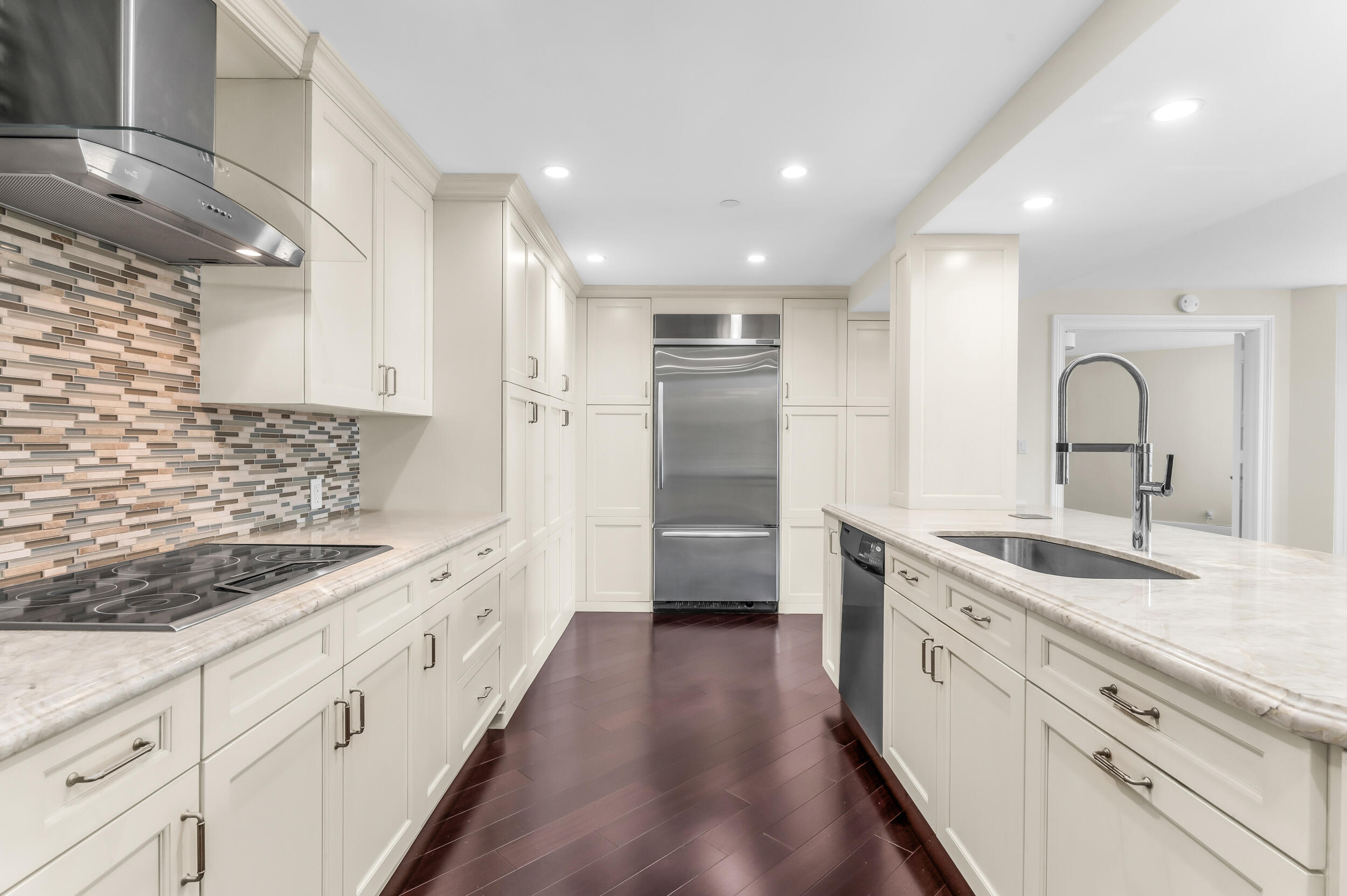100 SE 5TH Avenue 202