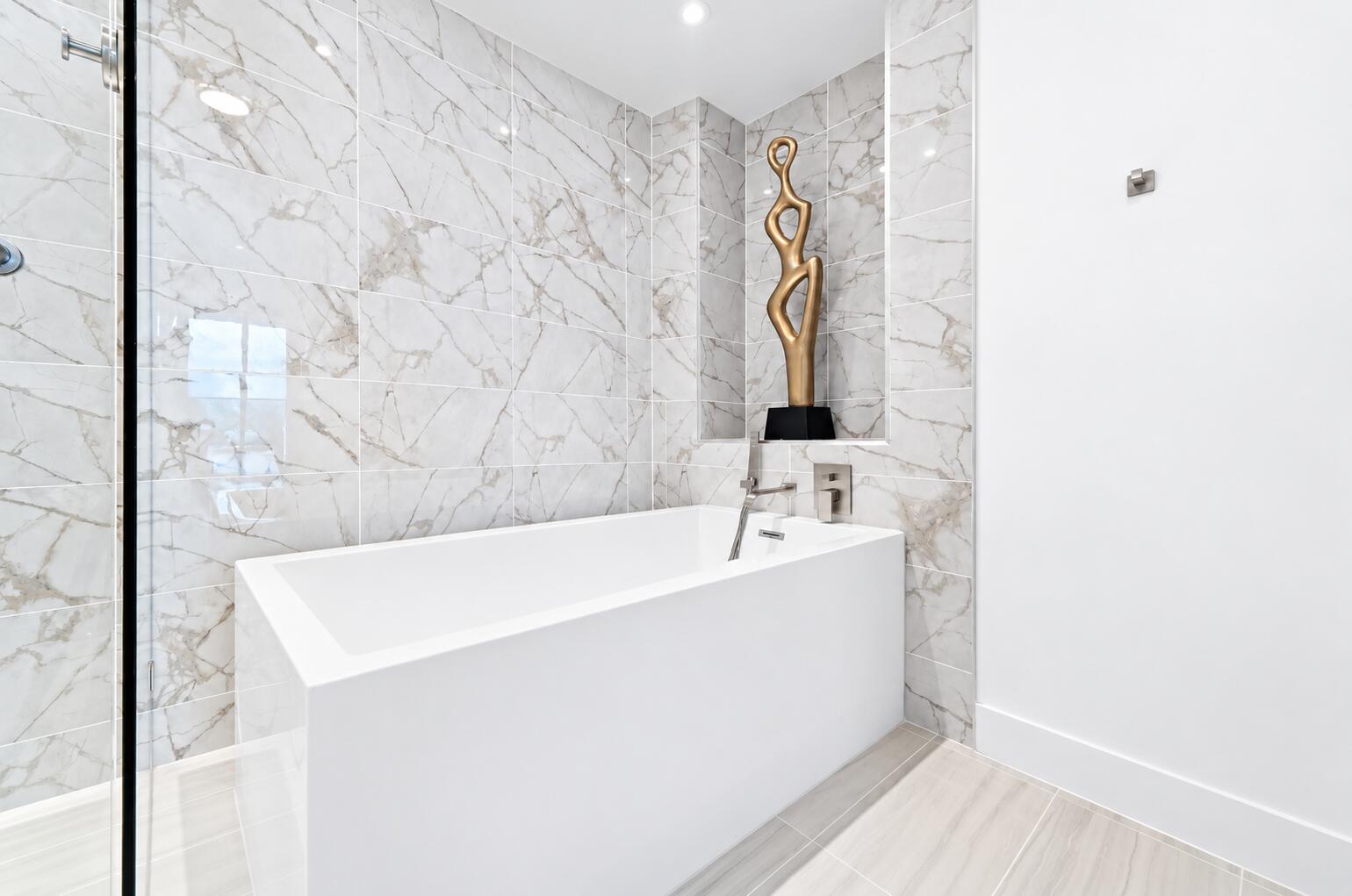 3100 N Ocean Drive P-701