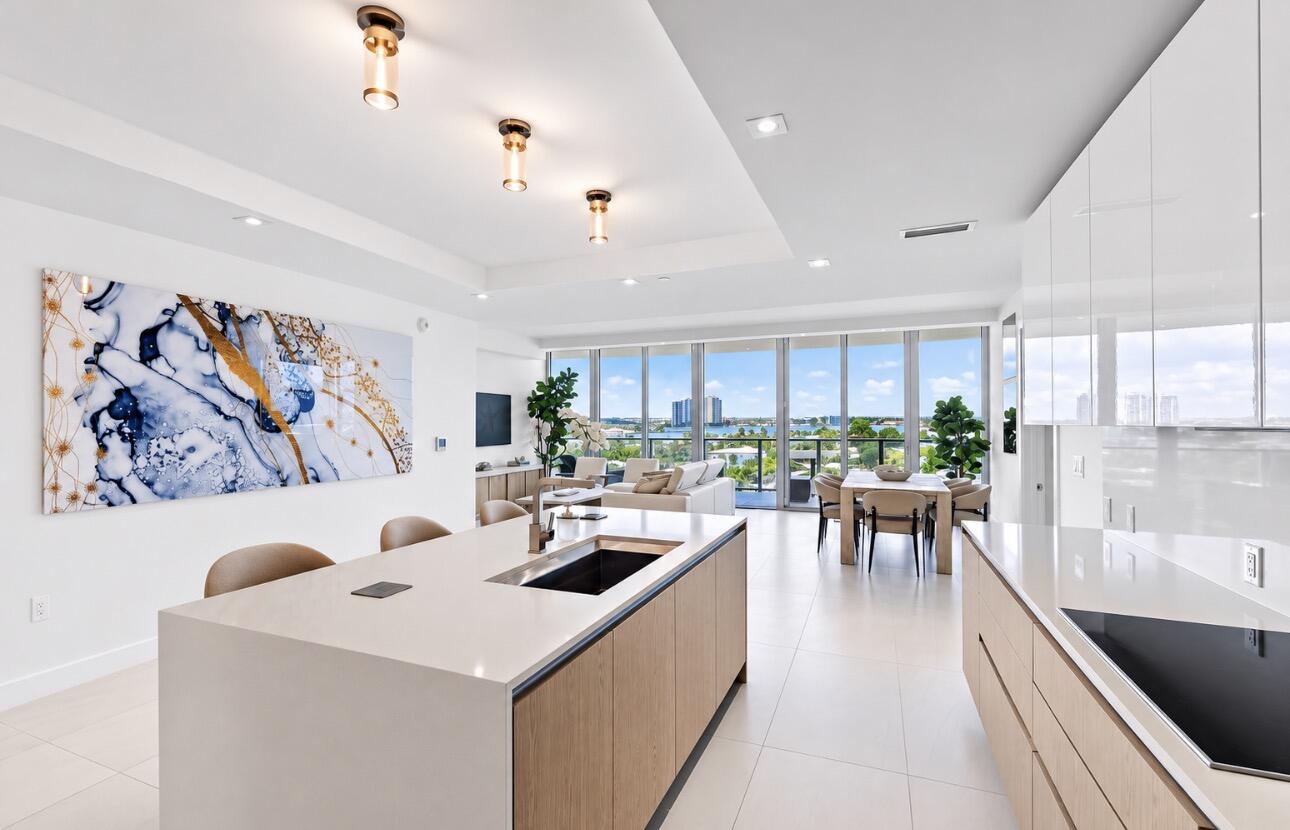 3100 N Ocean Drive P-701