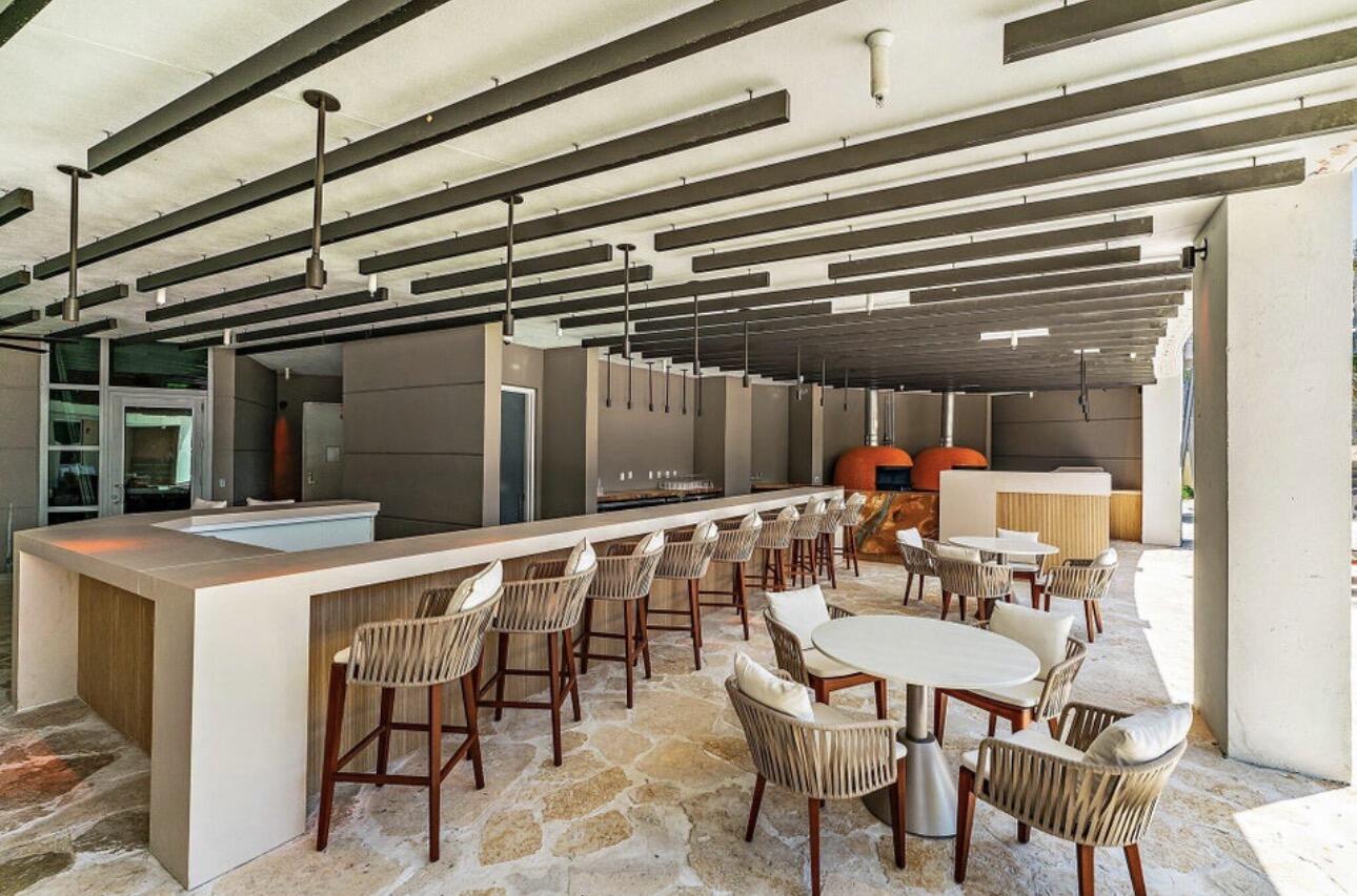 3100 N Ocean Drive P-701