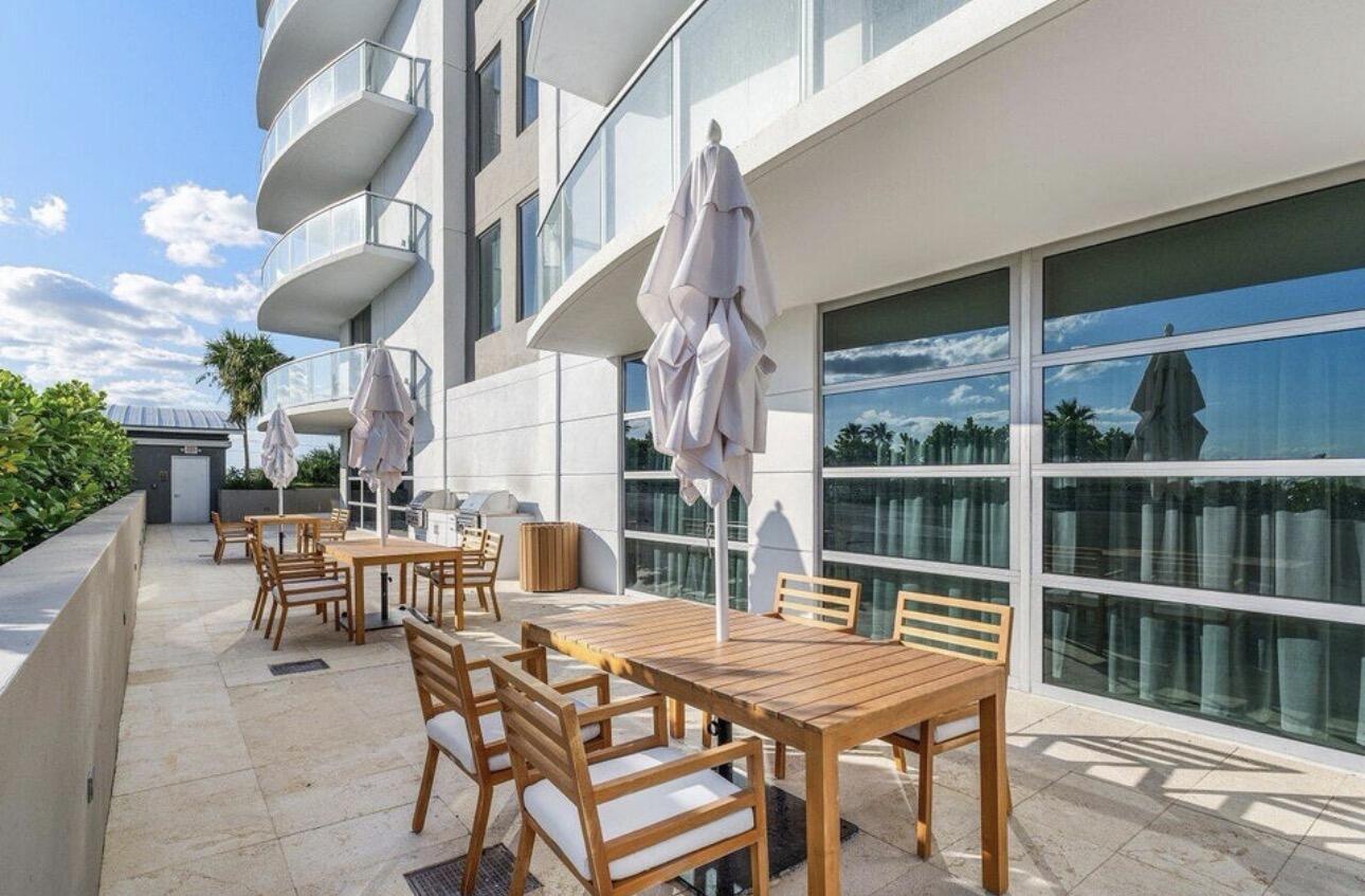 3100 N Ocean Drive P-701