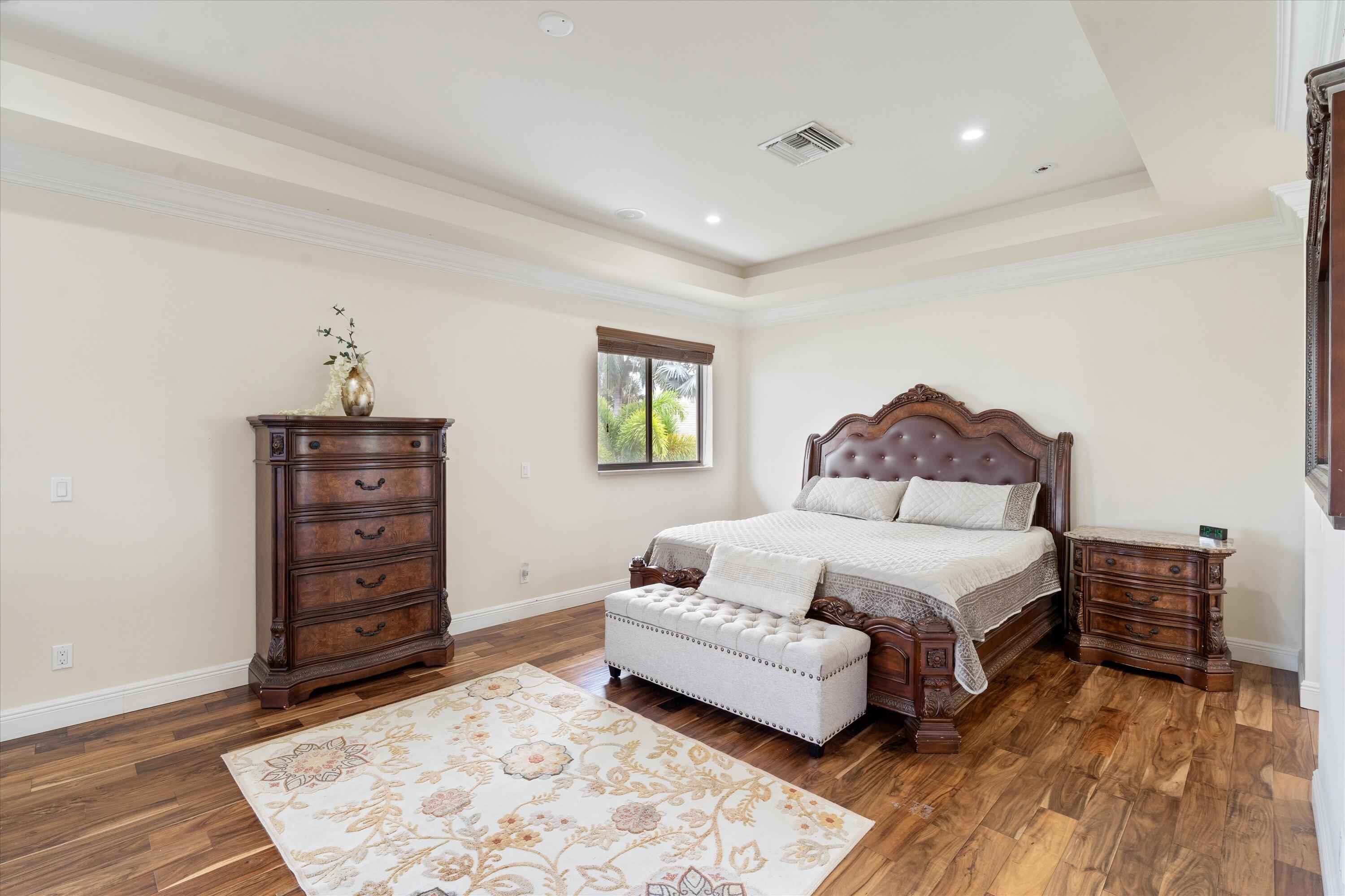 301 SANDALWOOD Lane